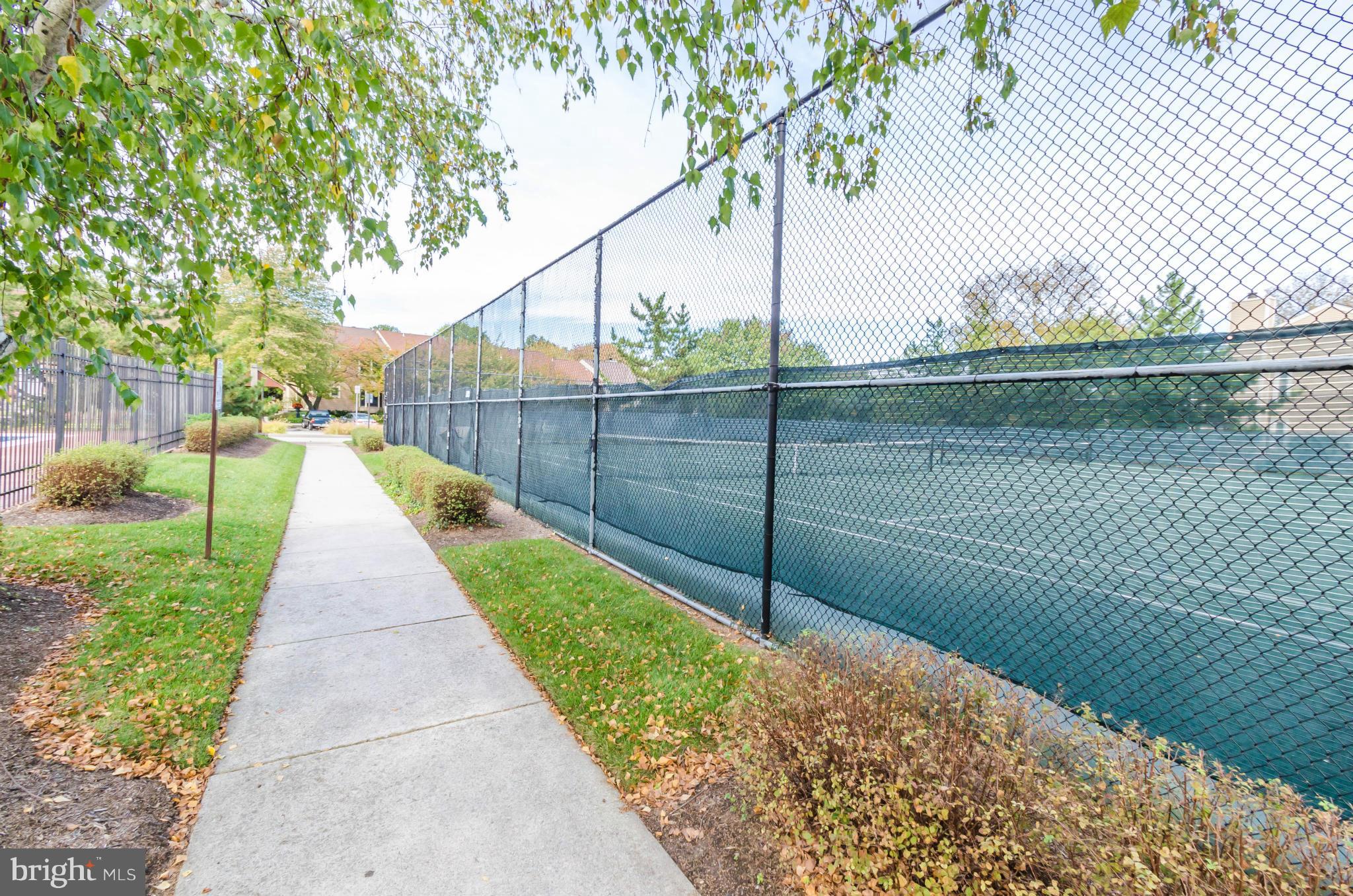 THE FALLS GARDEN - Residential