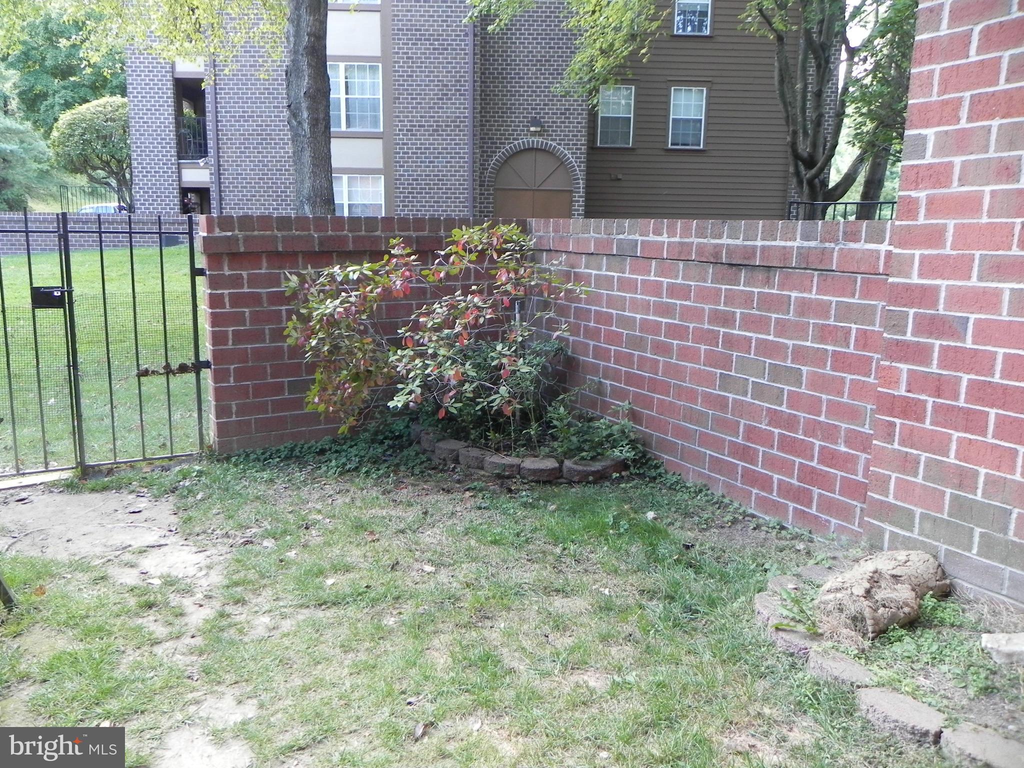 THE FALLS GARDEN - Residential