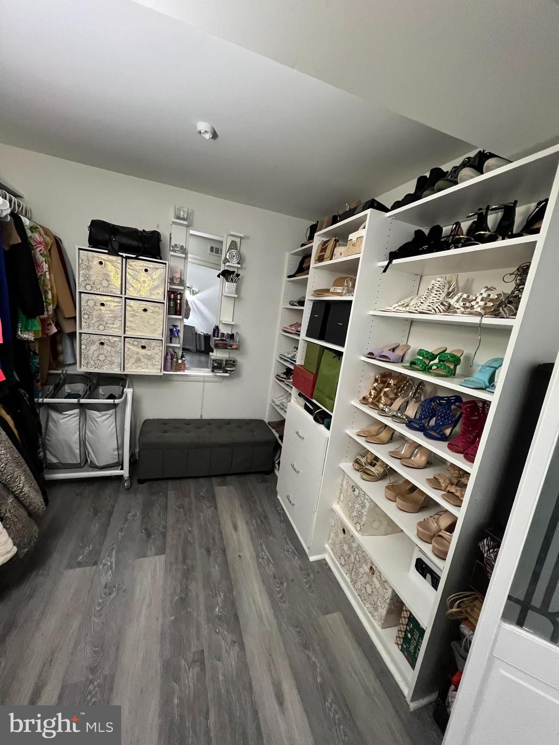 NORMANDIE ON THE LAKE II - Residential