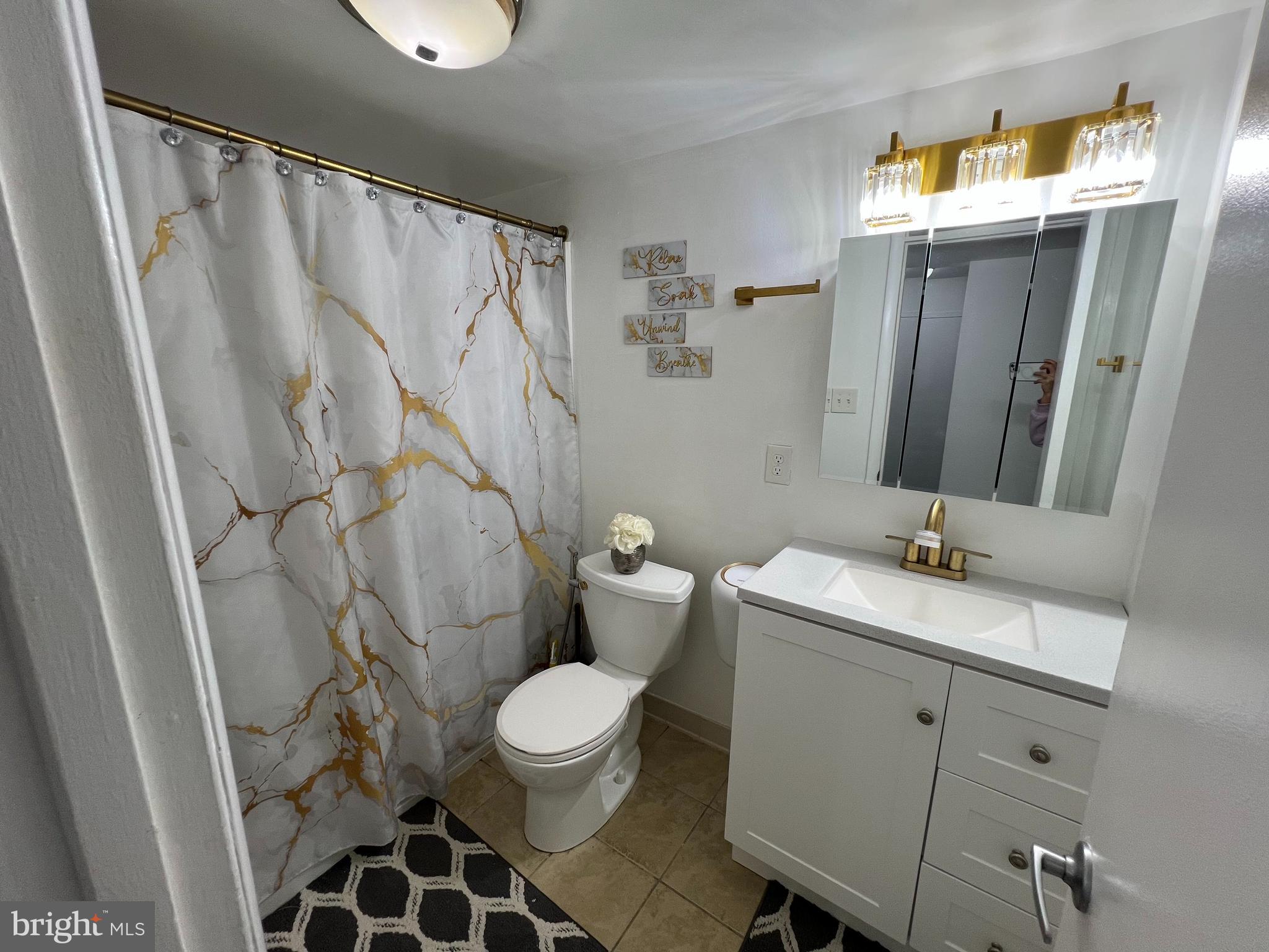 NORMANDIE ON THE LAKE II - Residential