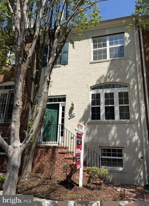 907 CRESTFIELD DRIVE ROCKVILLE MD 20850