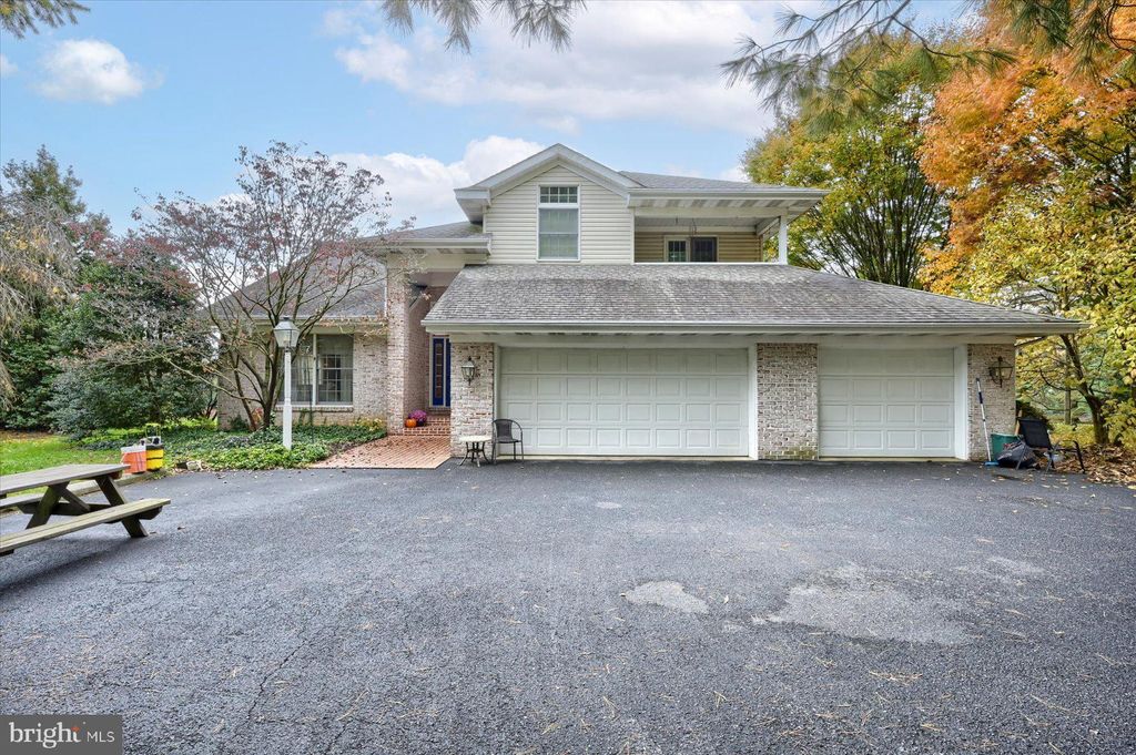 Photo of 82 RUN VALLEY RD, CONESTOGA, PA 17516 (MLS # PALA2026920)