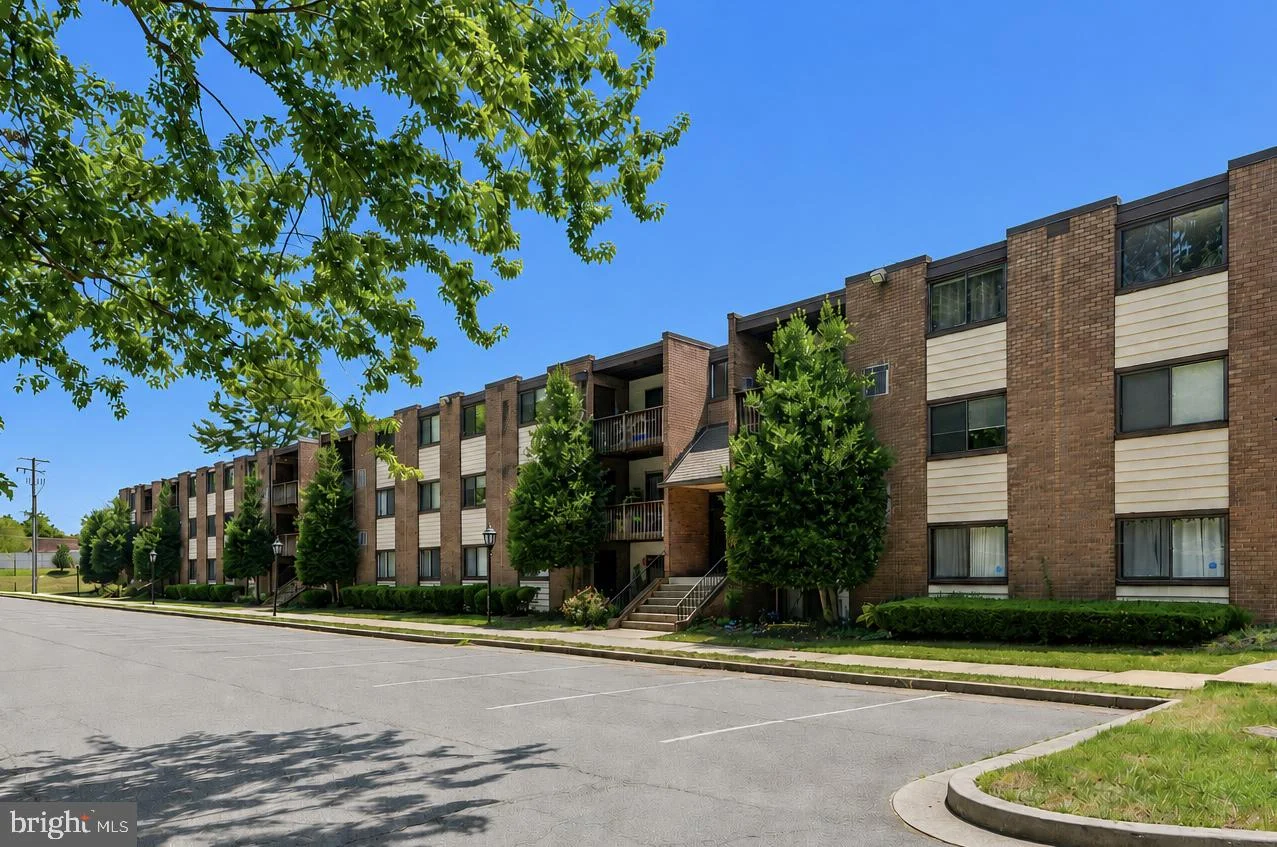 10725 West Drive Unit 303