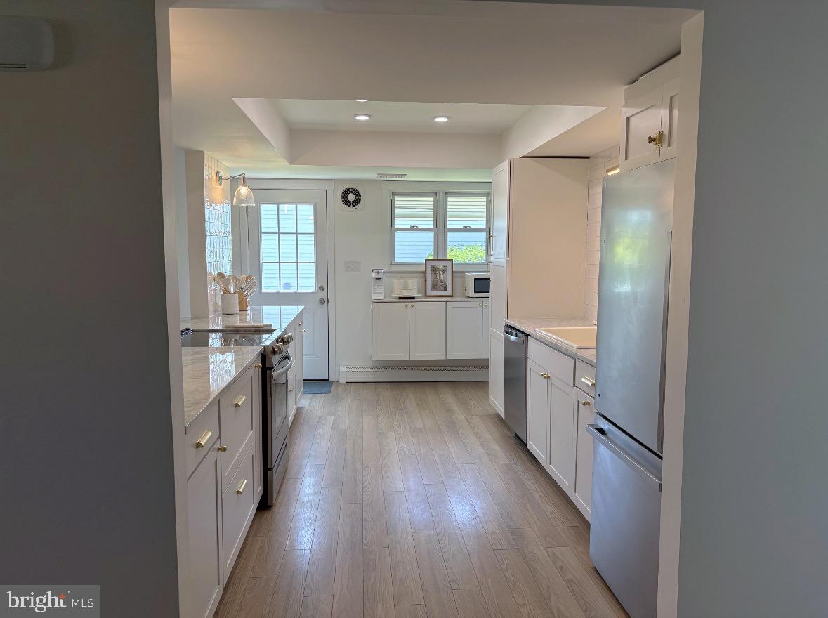 CEDAR CLIFF MANOR - Residential