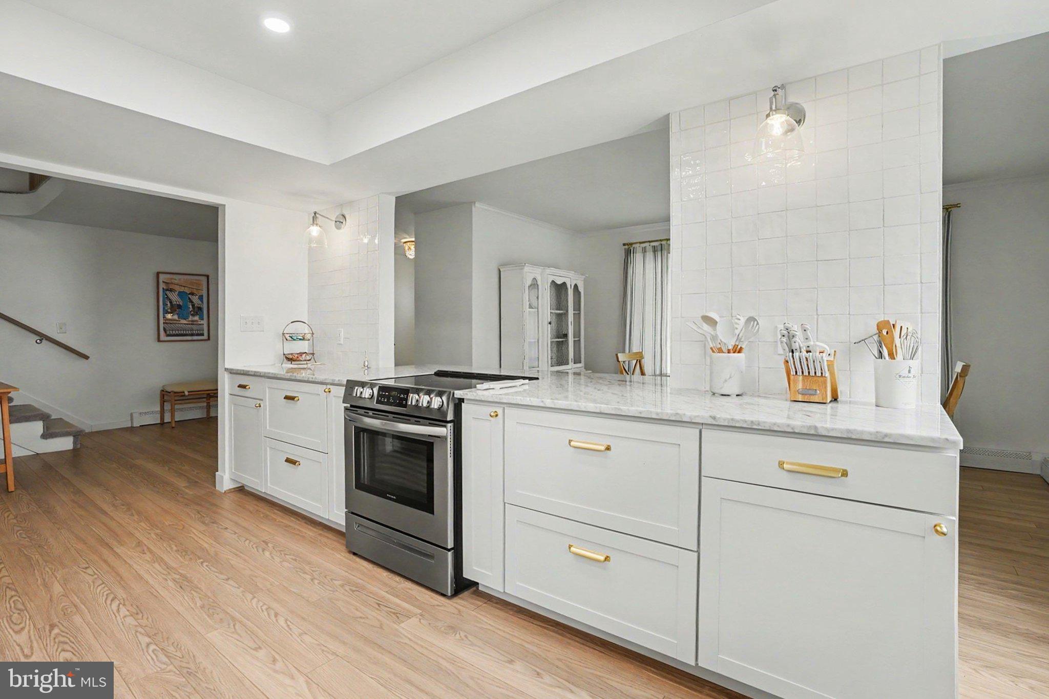 CEDAR CLIFF MANOR - Residential