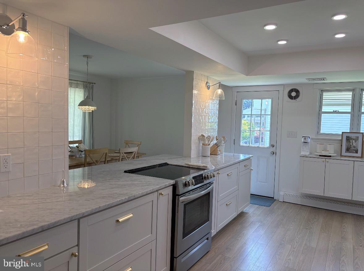 CEDAR CLIFF MANOR - Residential