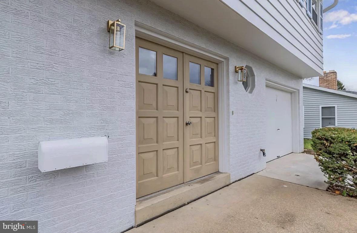 CEDAR CLIFF MANOR - Residential