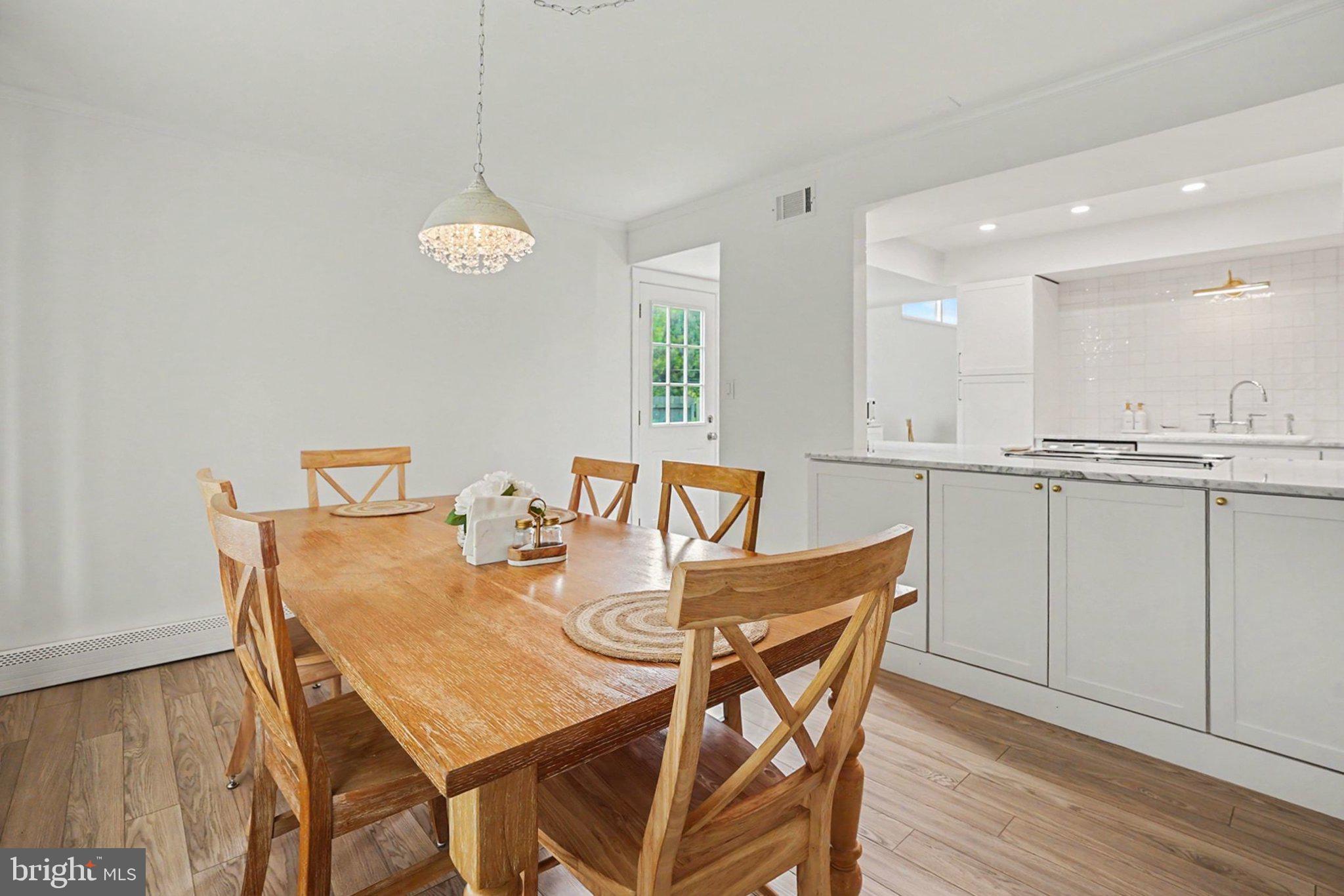 CEDAR CLIFF MANOR - Residential