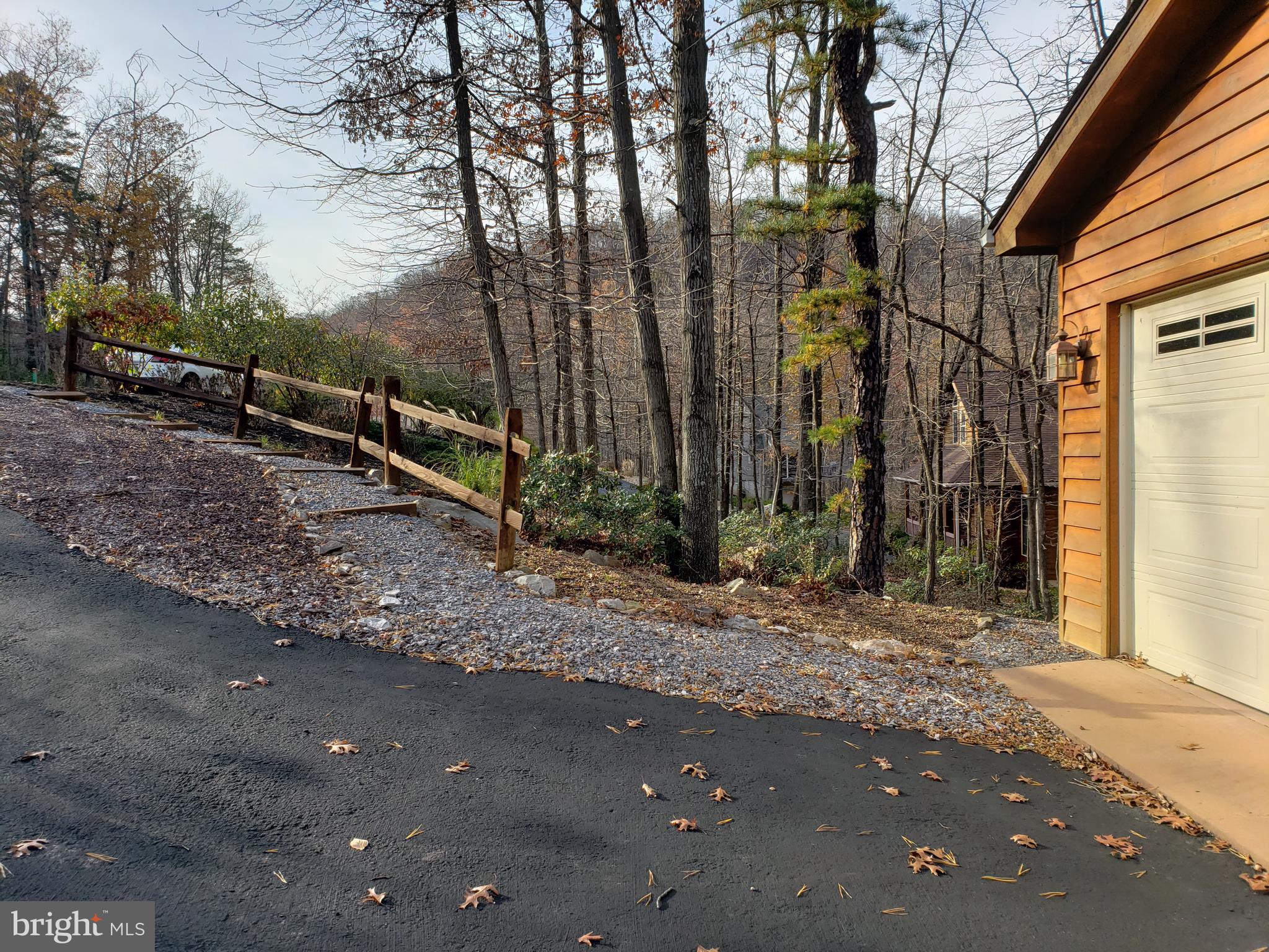 THE WOODS - Residential