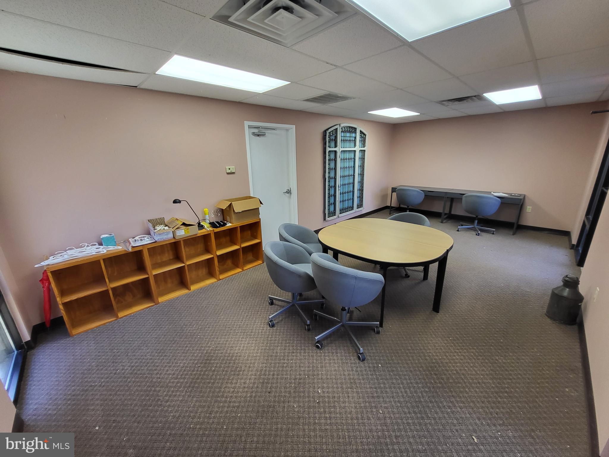 NR EASTON - Commercial Lease