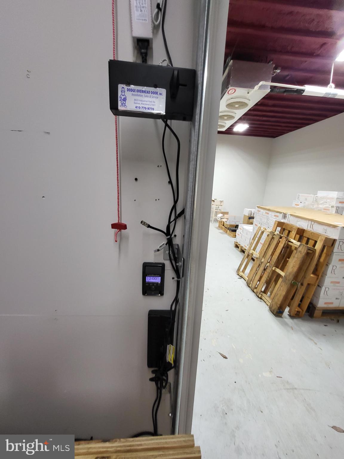 NR EASTON - Commercial Lease