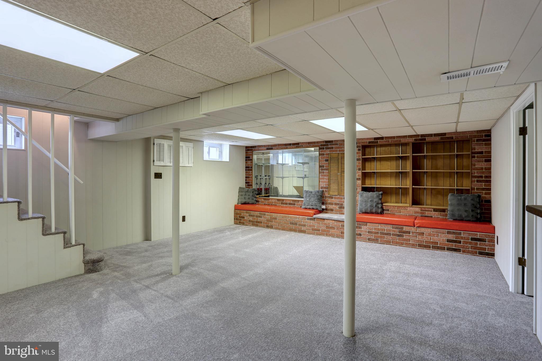 SHAREWOOD ACRES - Residential