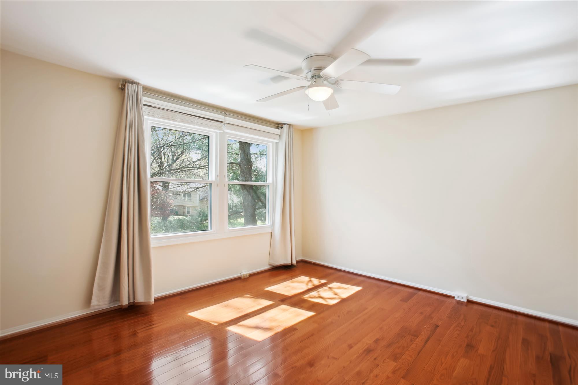 FOX MILL ESTATES - Residential