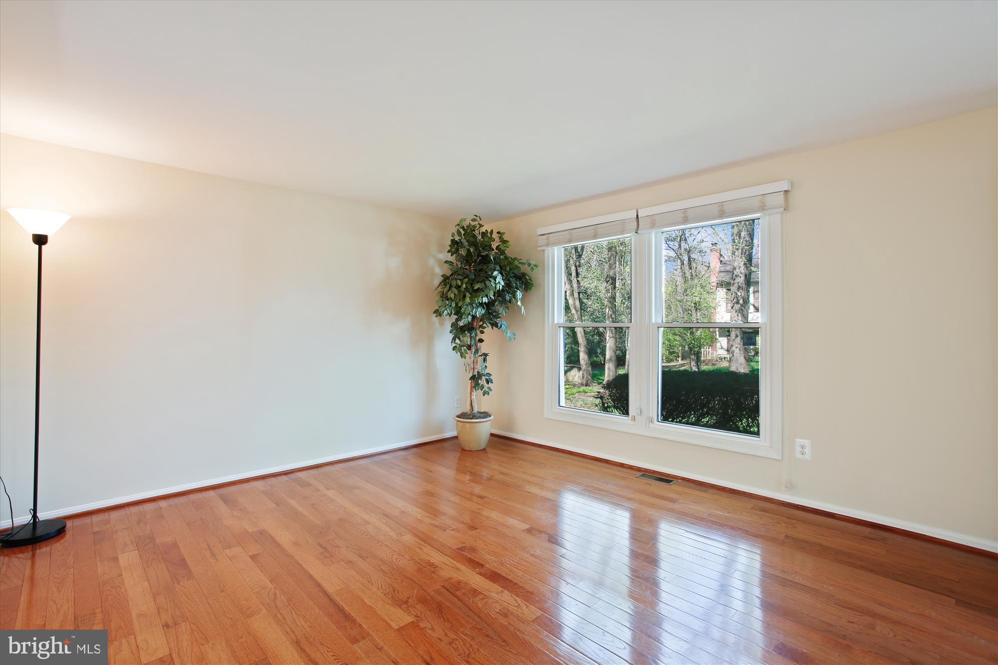 FOX MILL ESTATES - Residential