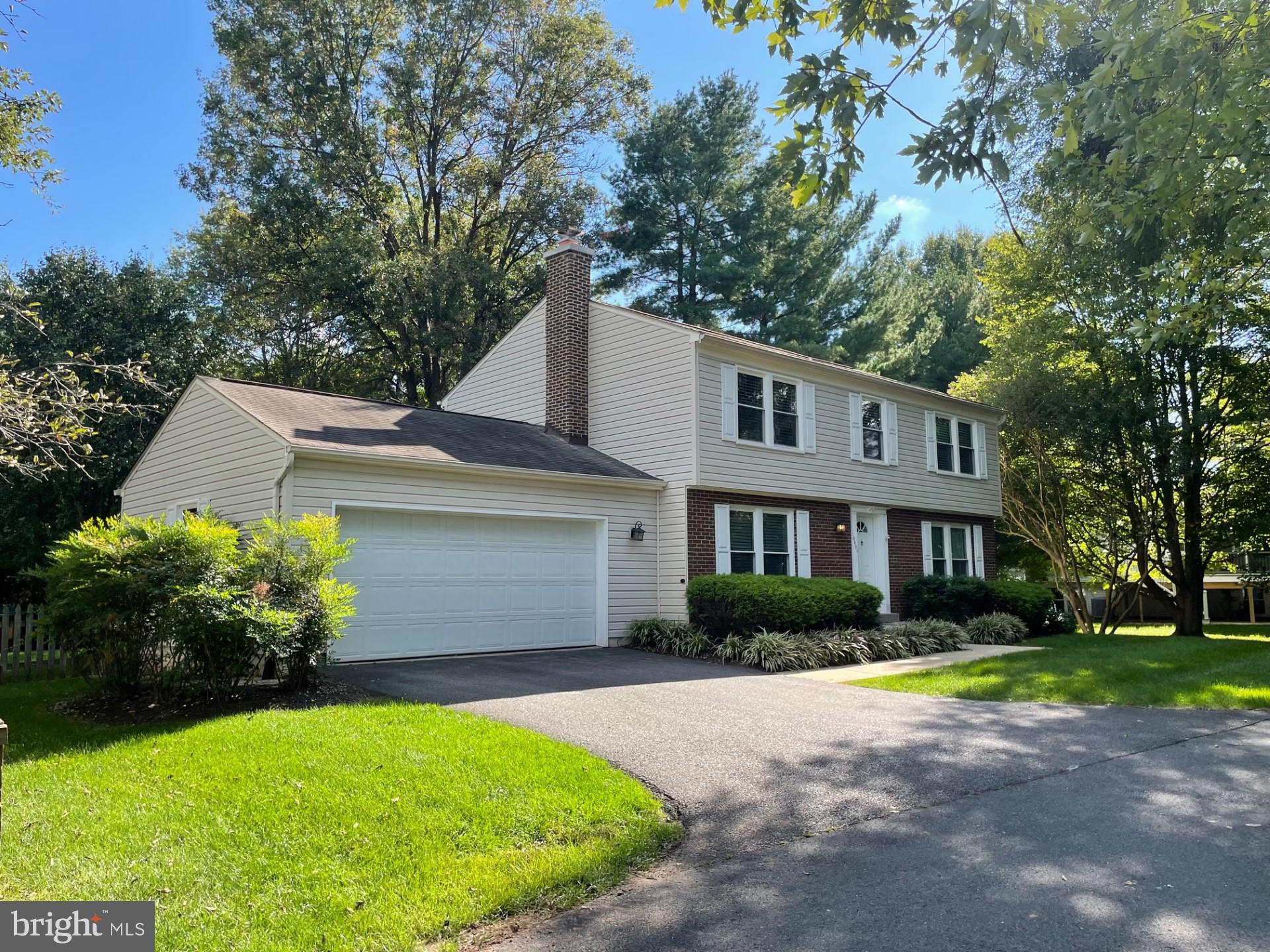 FOX MILL ESTATES - Residential