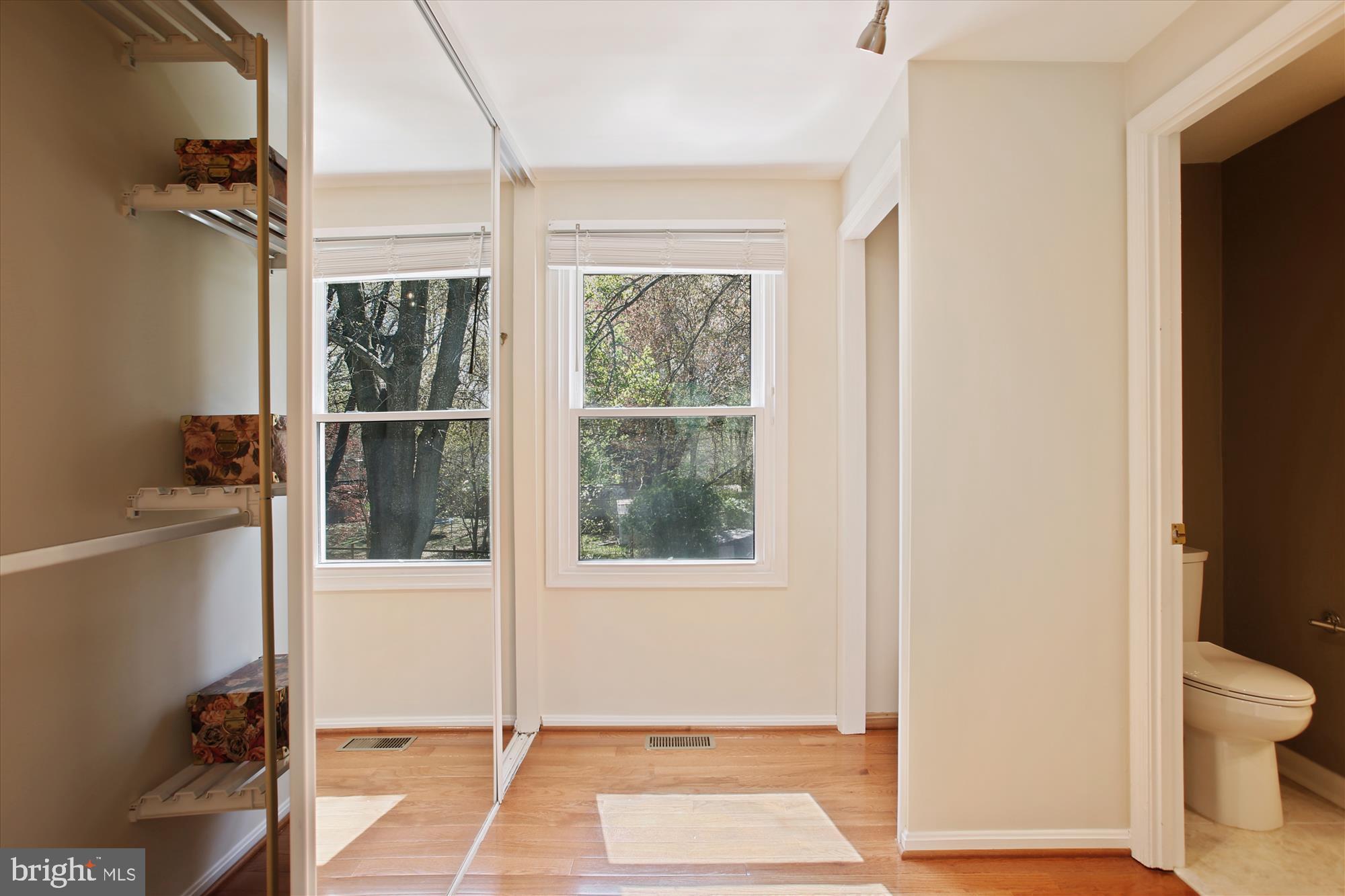 FOX MILL ESTATES - Residential