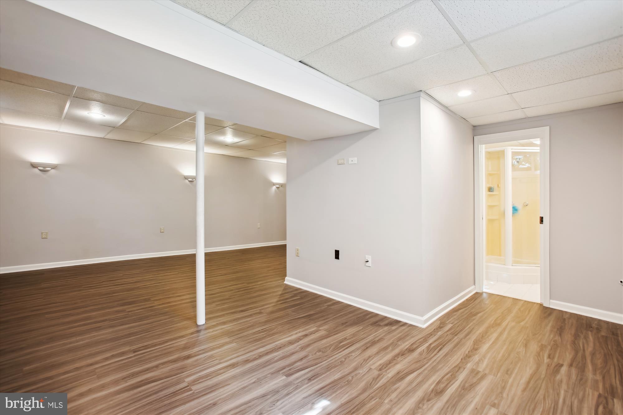 FOX MILL ESTATES - Residential