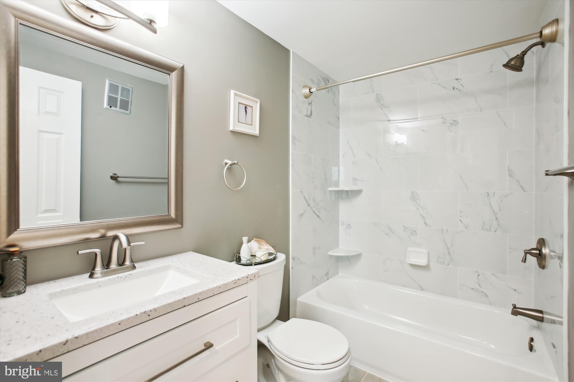 FOX MILL ESTATES - Residential