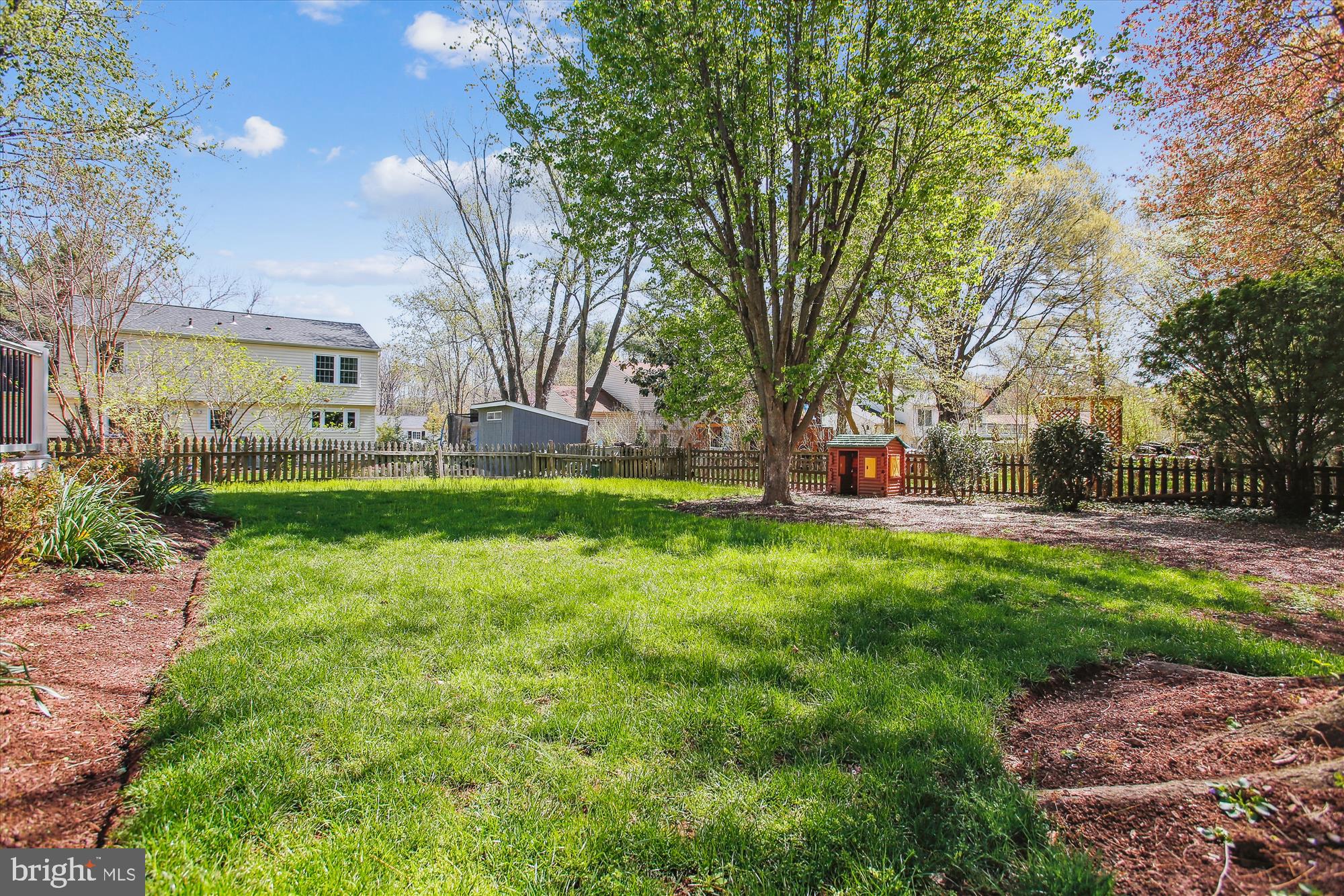 FOX MILL ESTATES - Residential