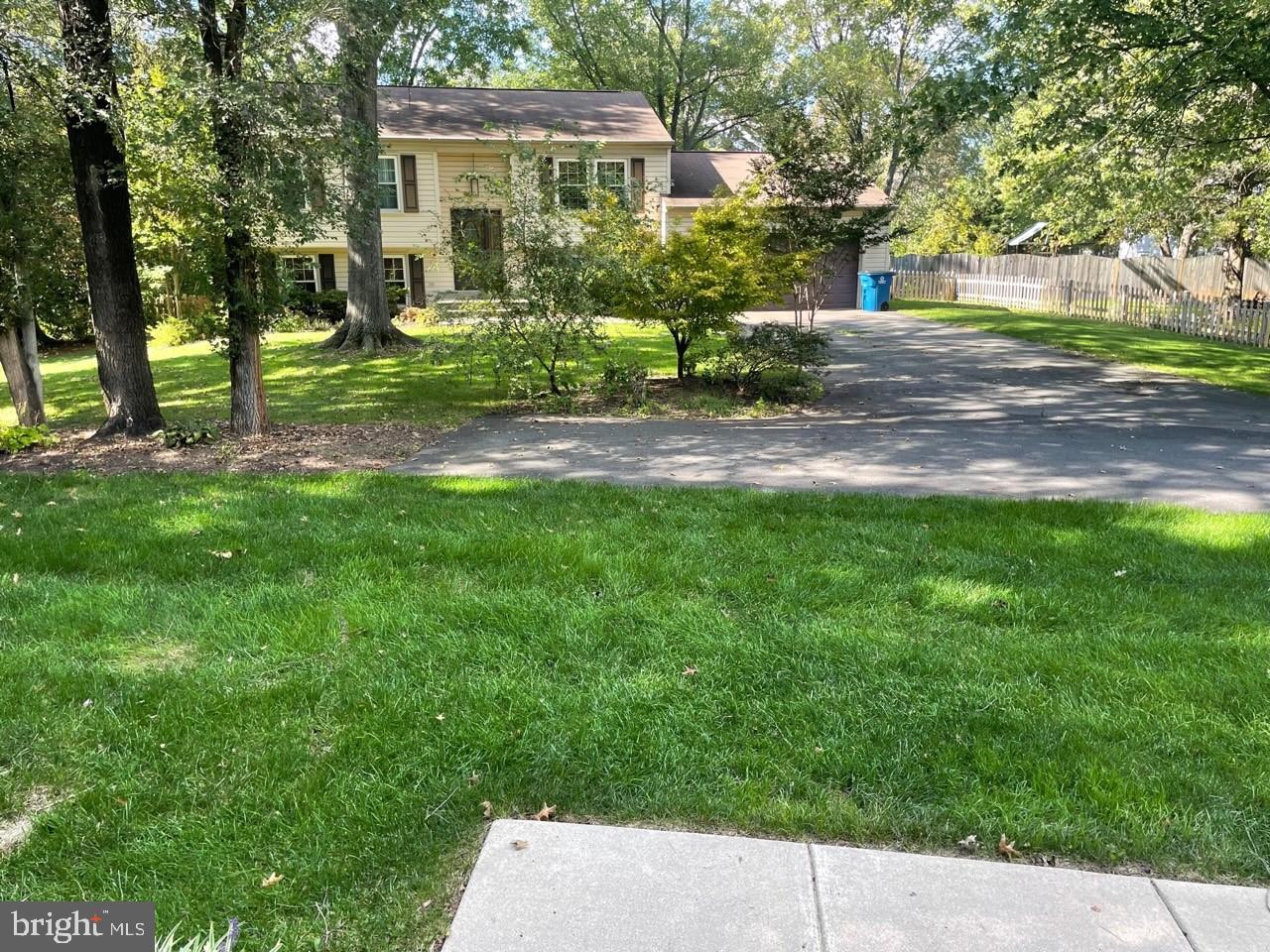 FOX MILL ESTATES - Residential