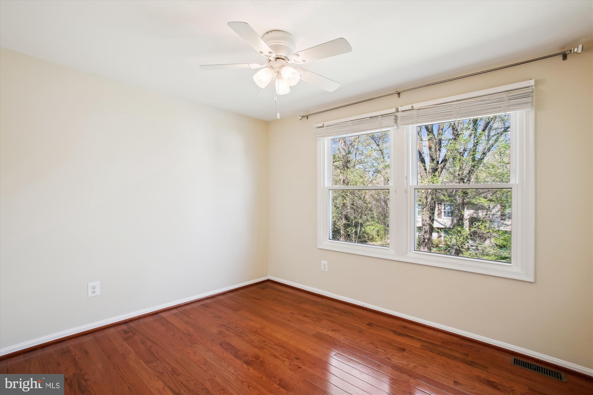 FOX MILL ESTATES - Residential