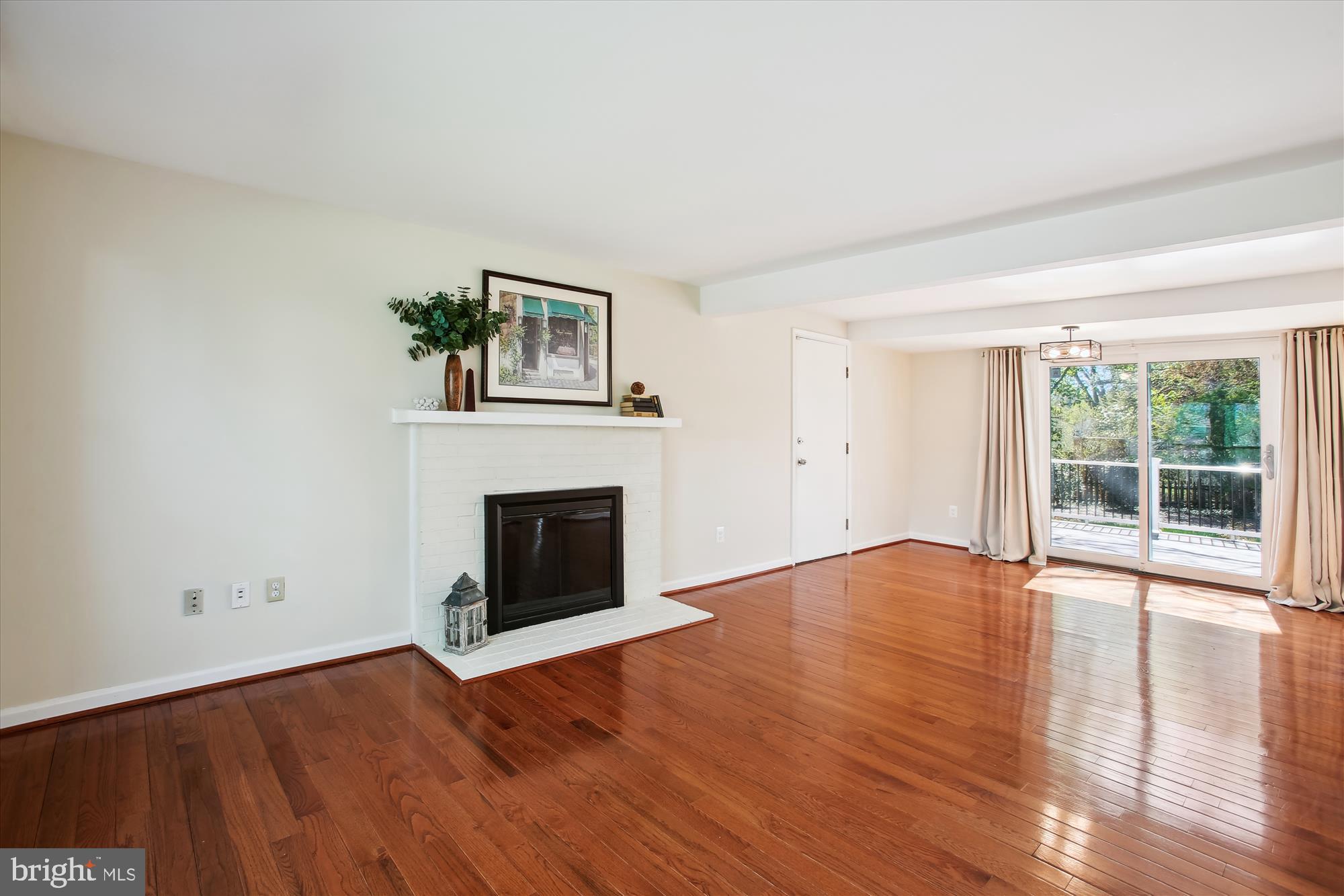 FOX MILL ESTATES - Residential