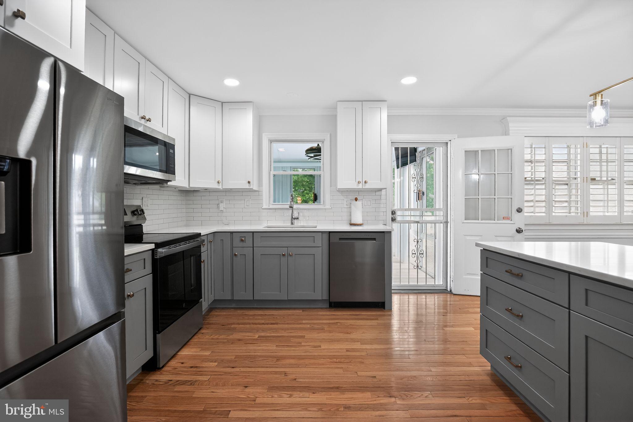 DARCEY MANOR - Residential