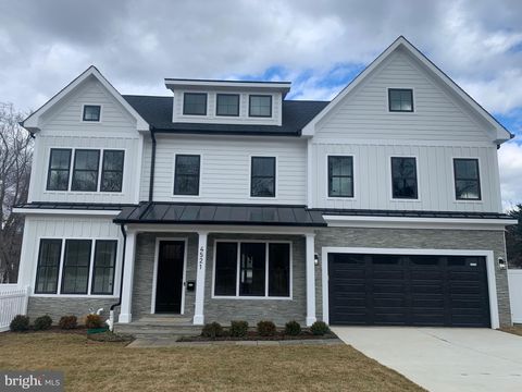 Photo of 4521 DRESDEN ST, KENSINGTON, MD 20895 (MLS # MDMC2028396) Photo of 4521 DRESDEN ST, KENSINGTON, MD 20895 (MLS # MDMC2028396)