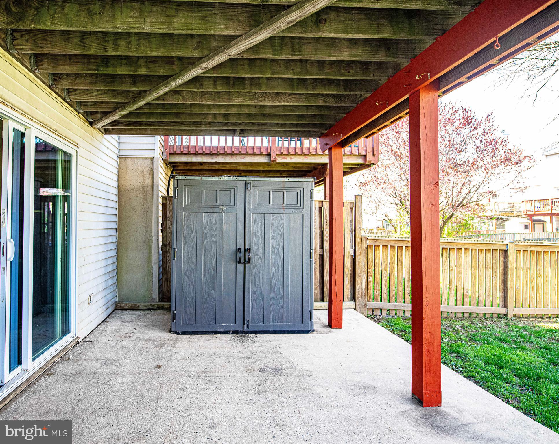 WEST SHORE - Residential