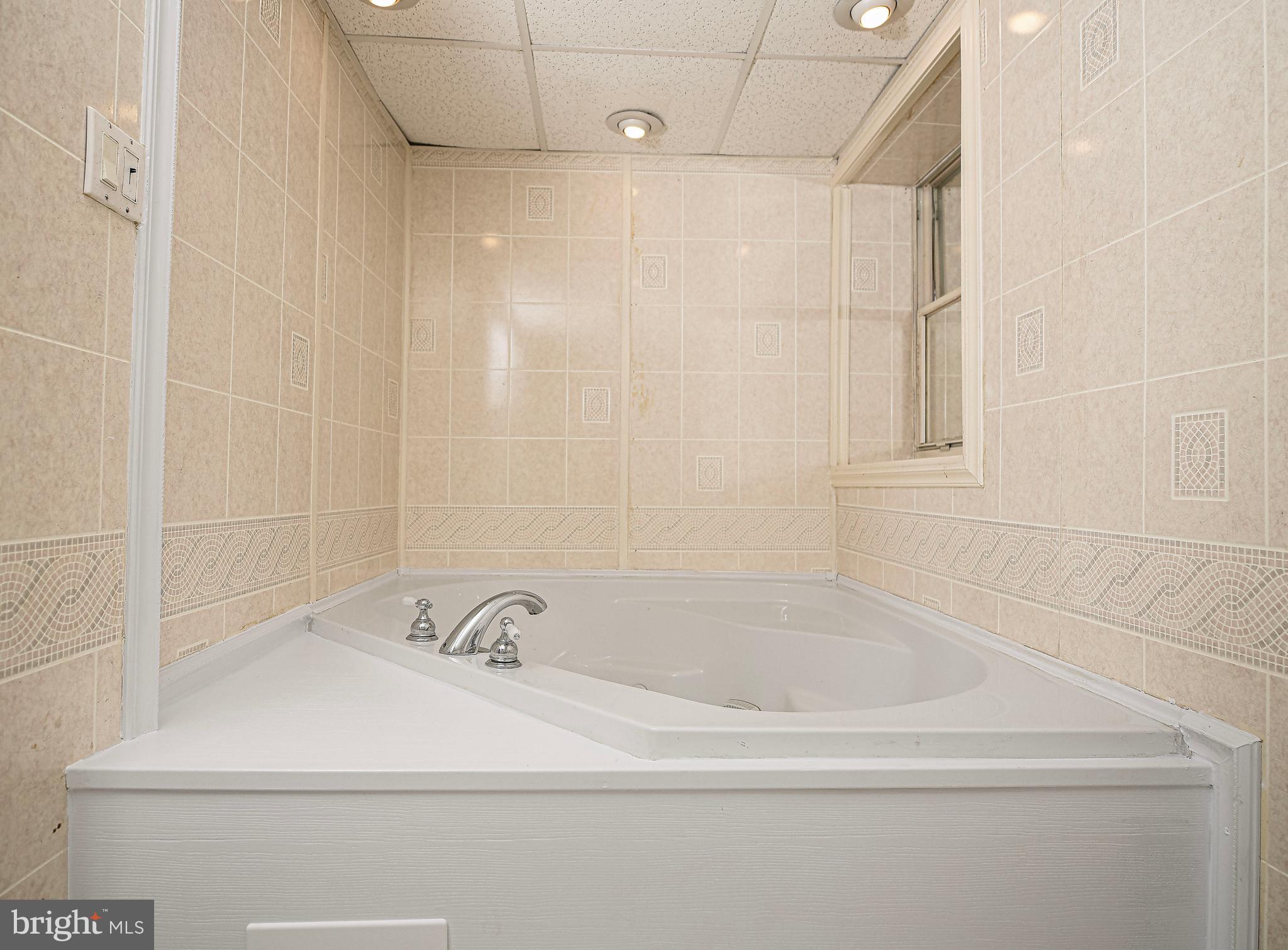 WEST SHORE - Residential