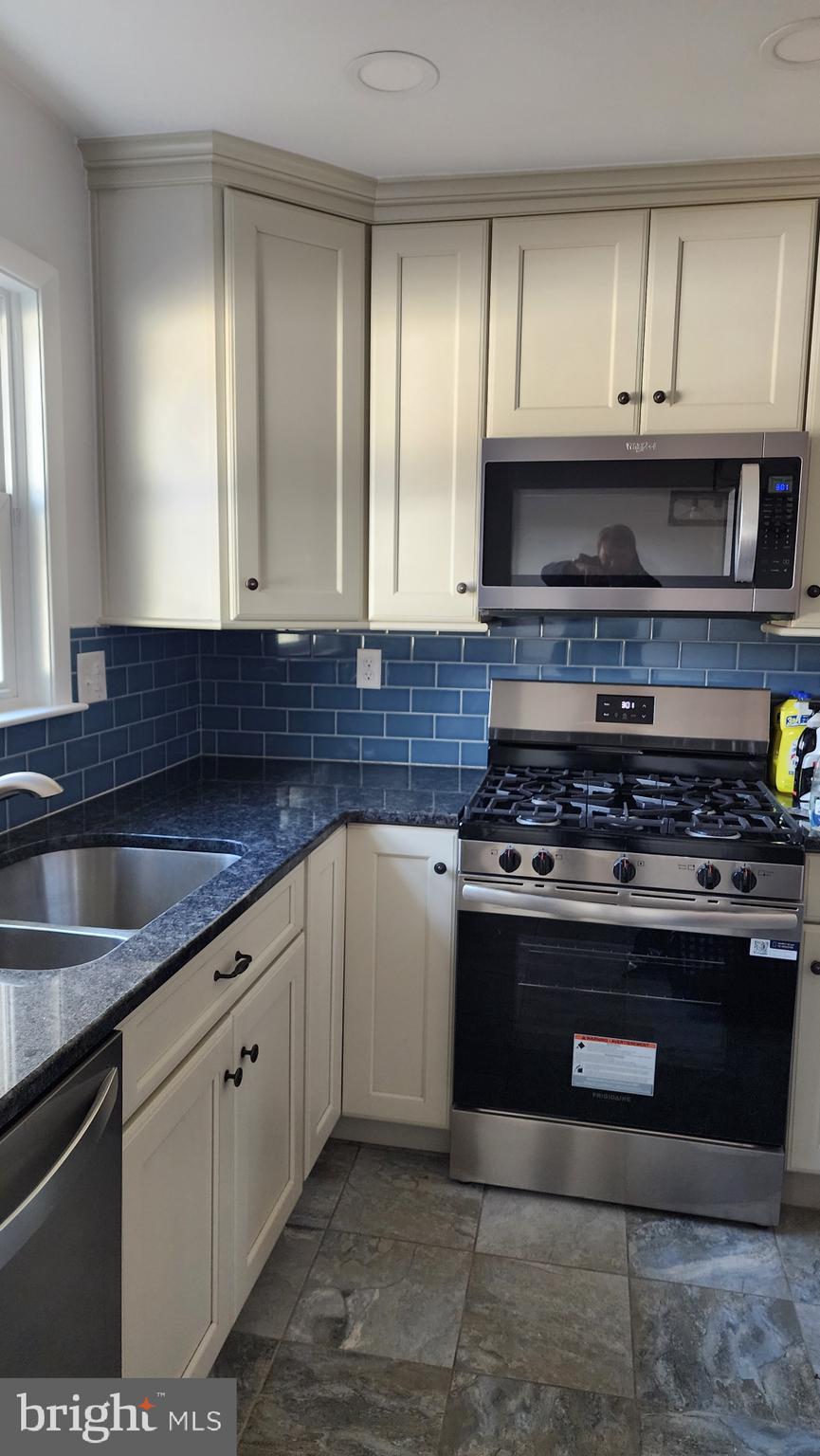 MERRYBROOK - Residential