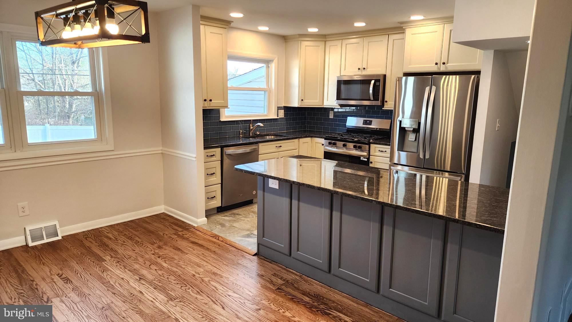 MERRYBROOK - Residential