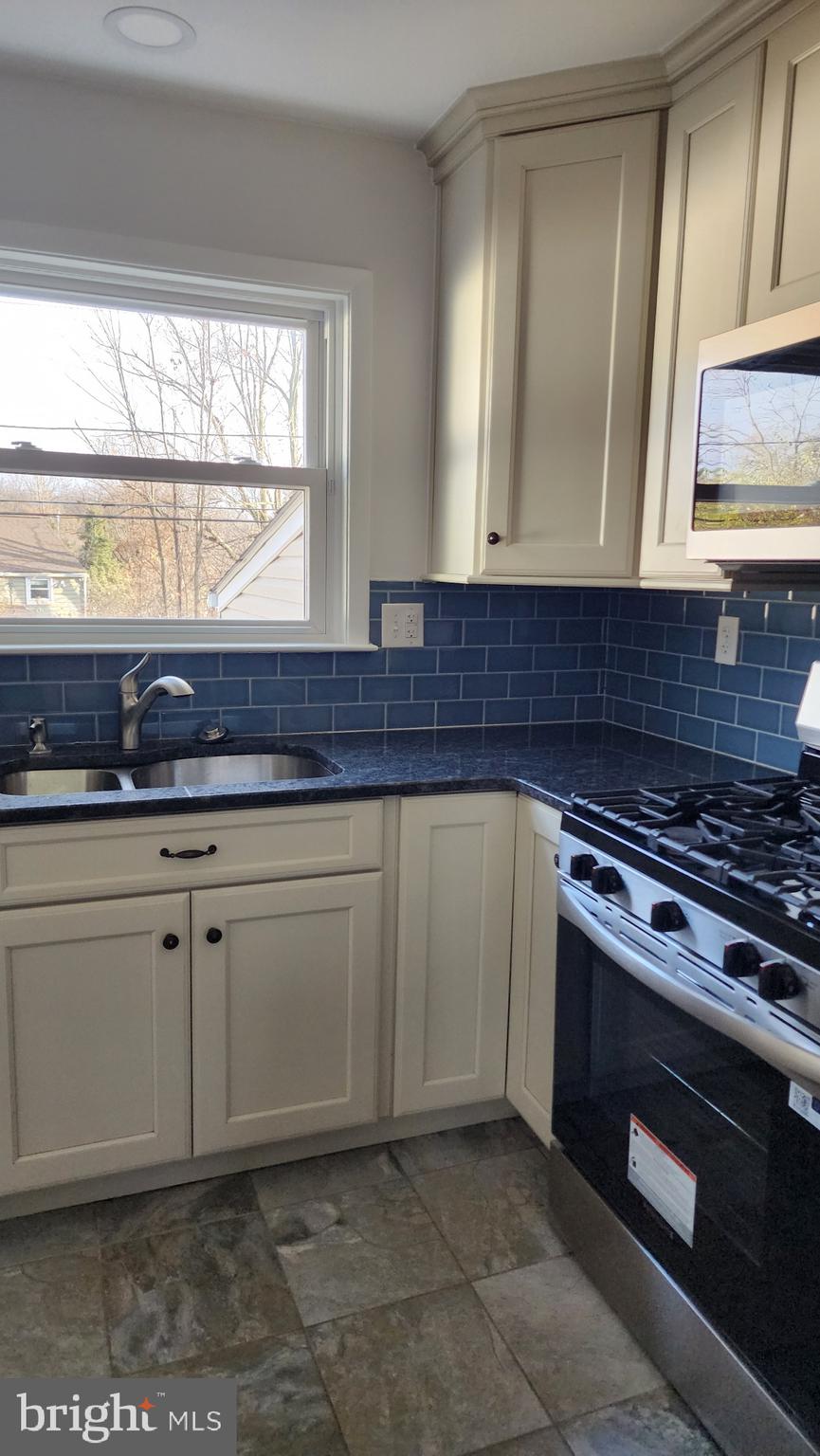 MERRYBROOK - Residential