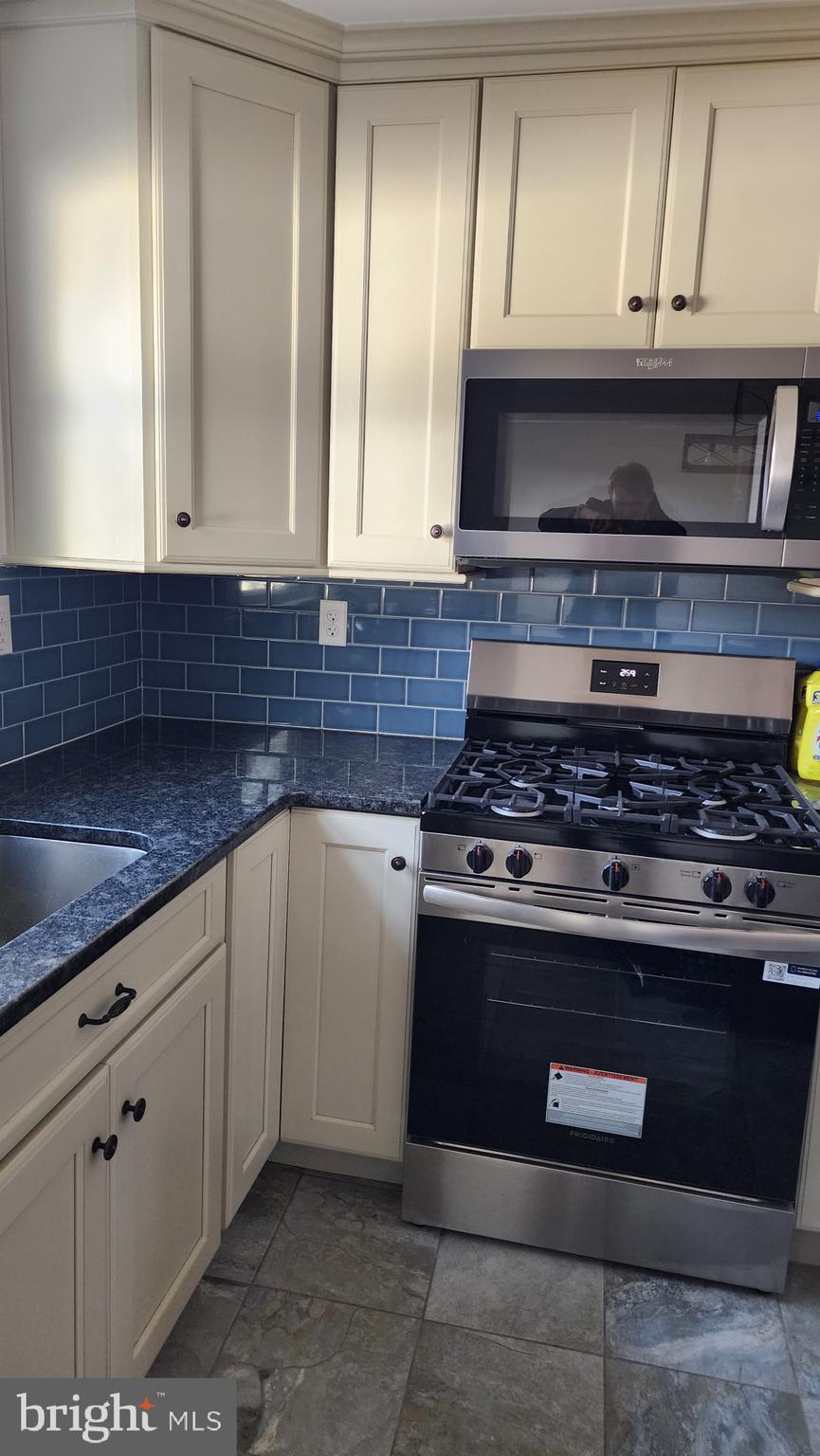 MERRYBROOK - Residential