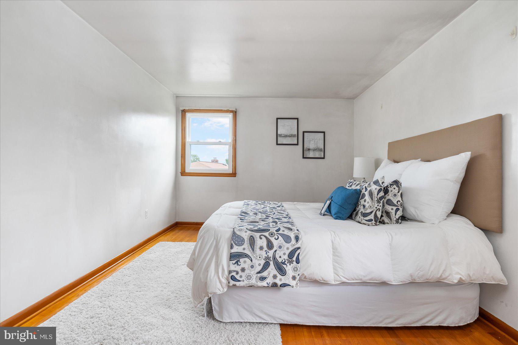 HAMPSTEAD - Residential