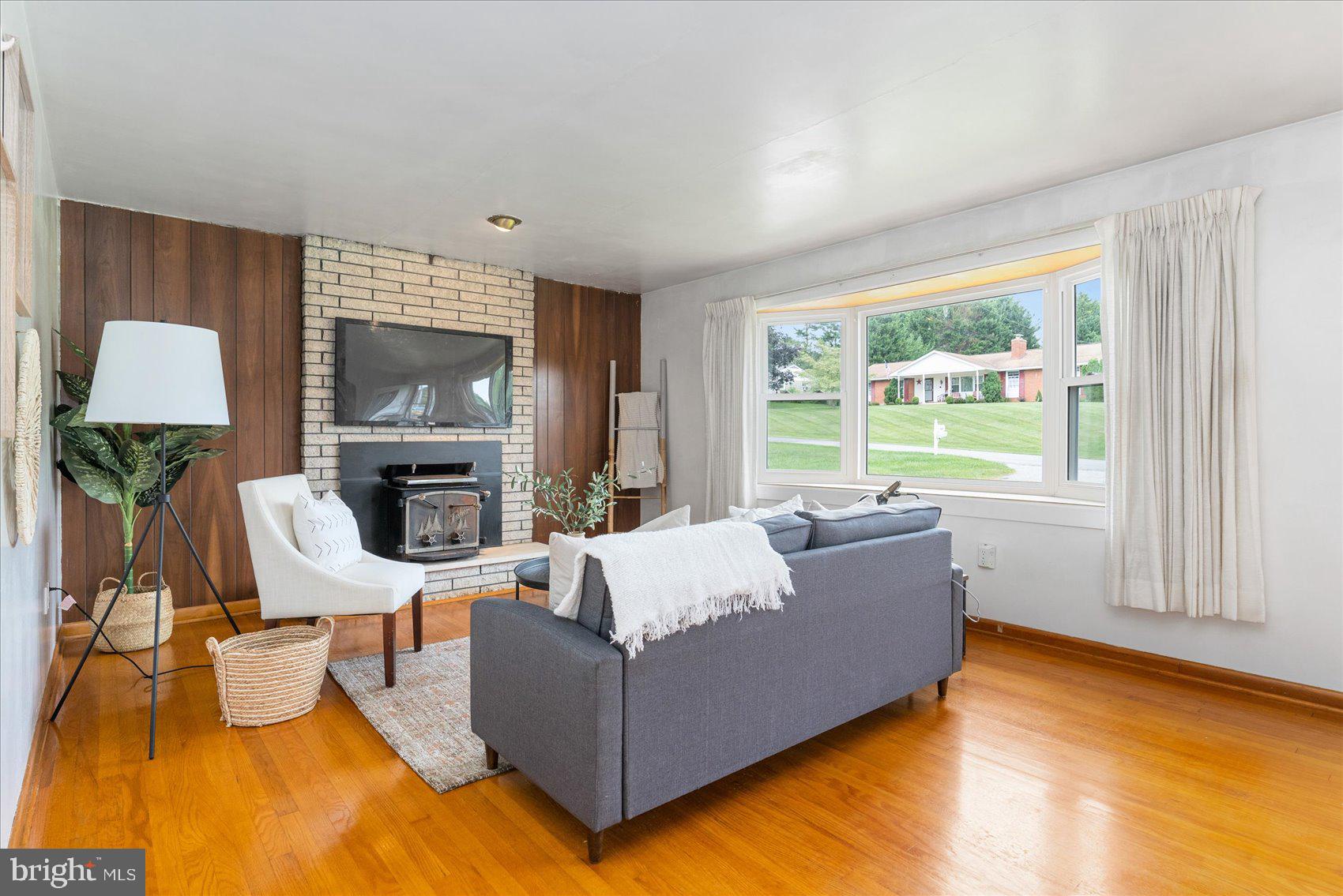 HAMPSTEAD - Residential