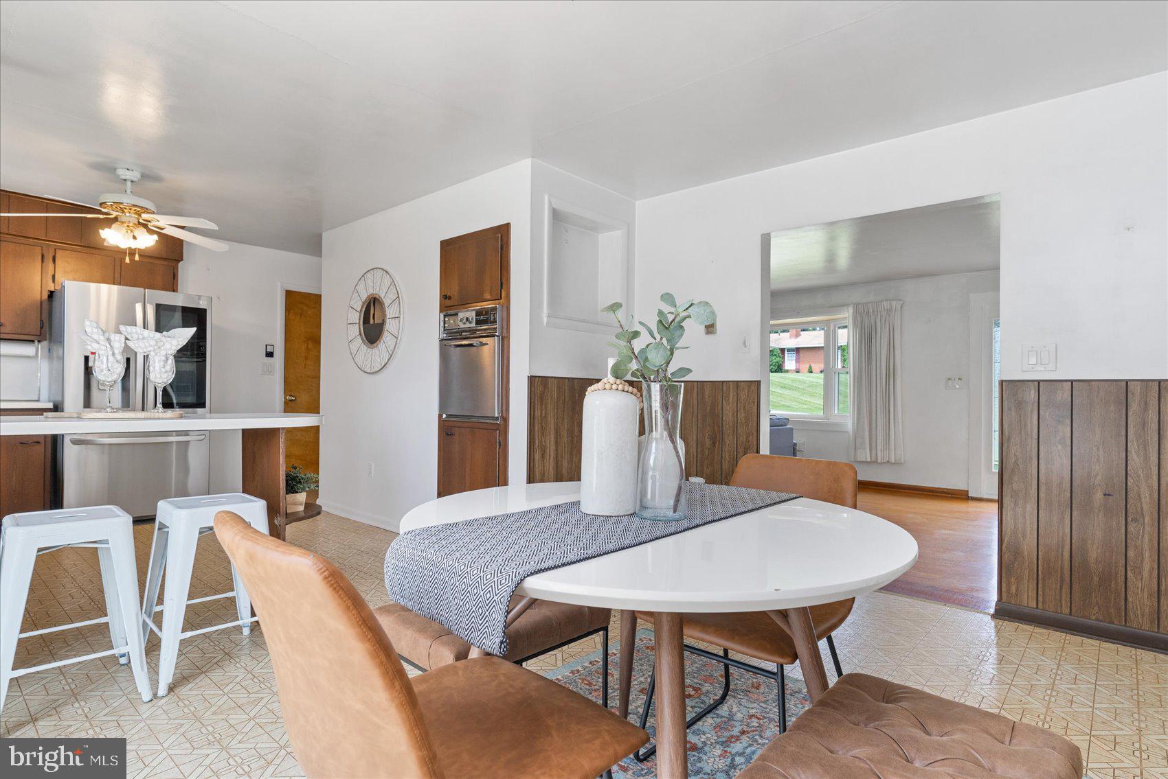 HAMPSTEAD - Residential