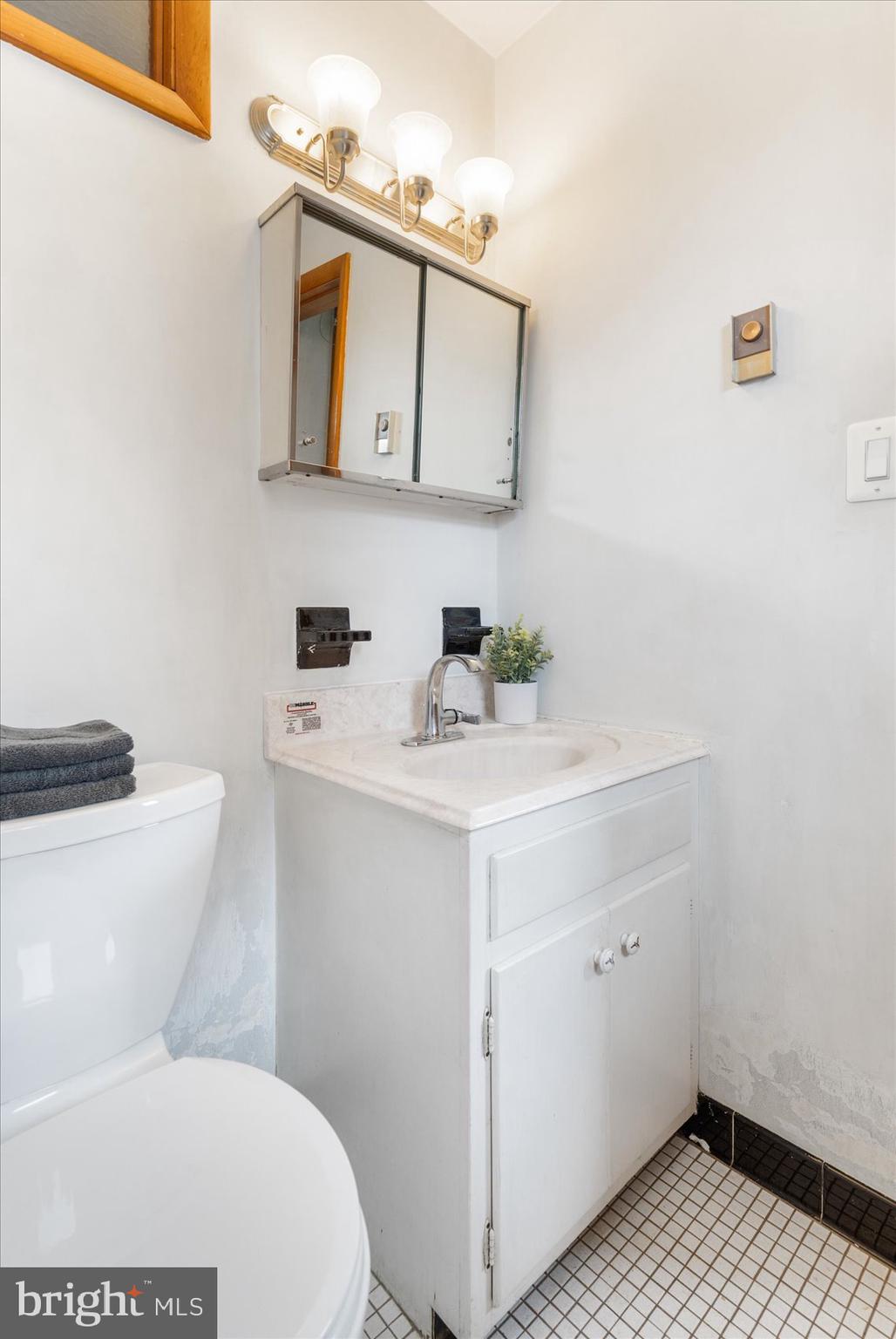 HAMPSTEAD - Residential