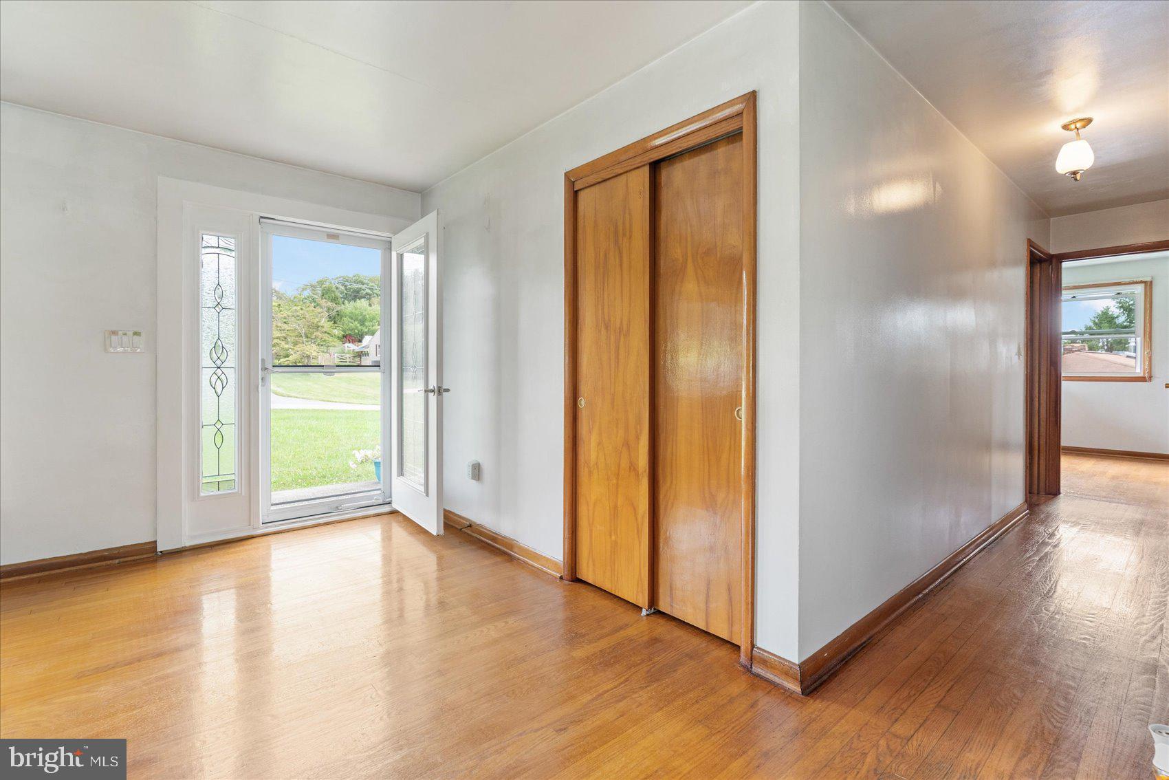 HAMPSTEAD - Residential