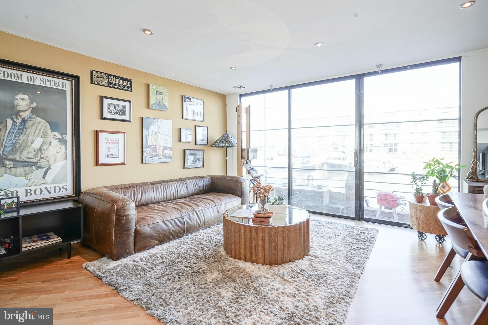 3 N COLUMBUS BOULEVARD 111