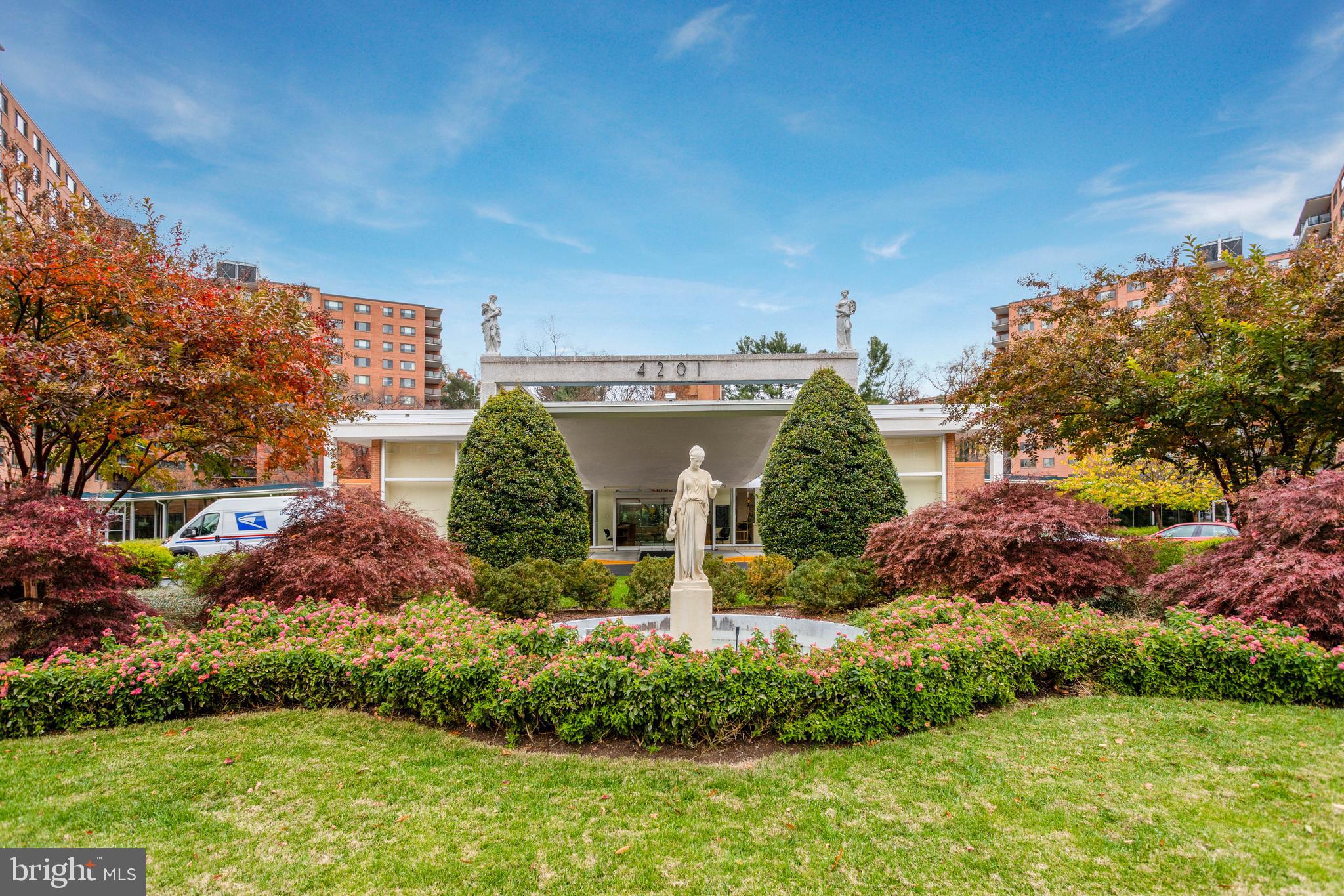 4201 CATHEDRAL AVENUE NW 404W