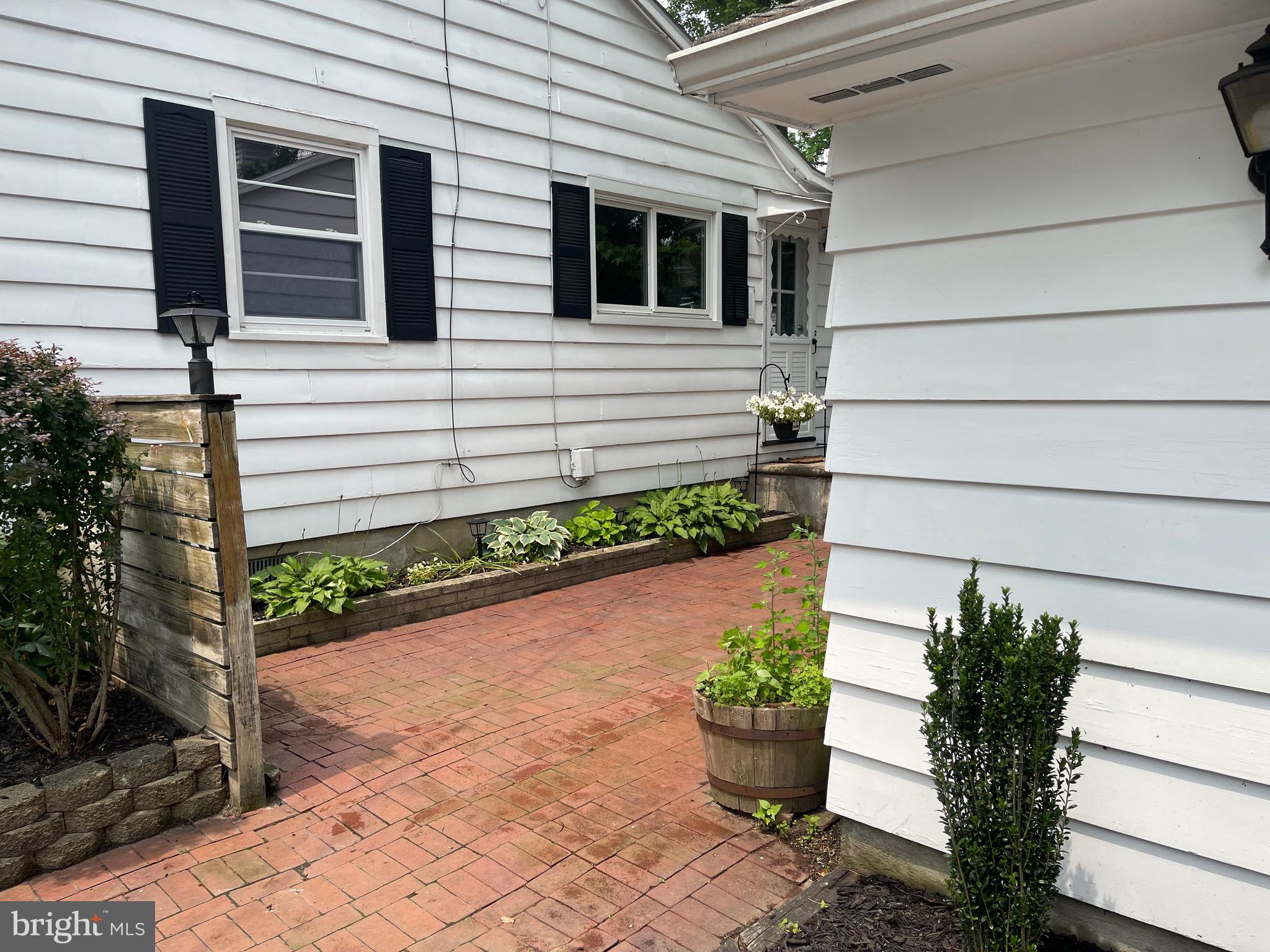 1601 S BURNT MILL ROAD