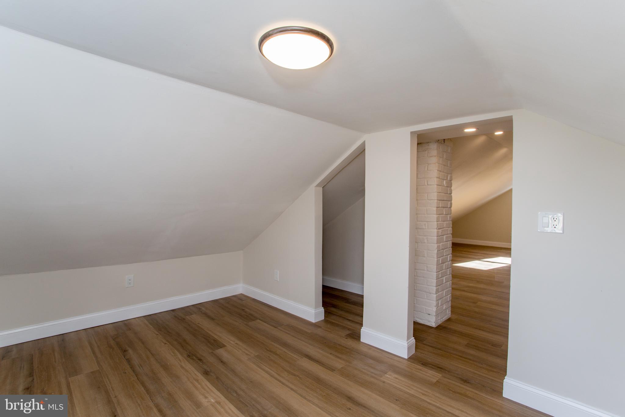 UPLAND VIL - Residential