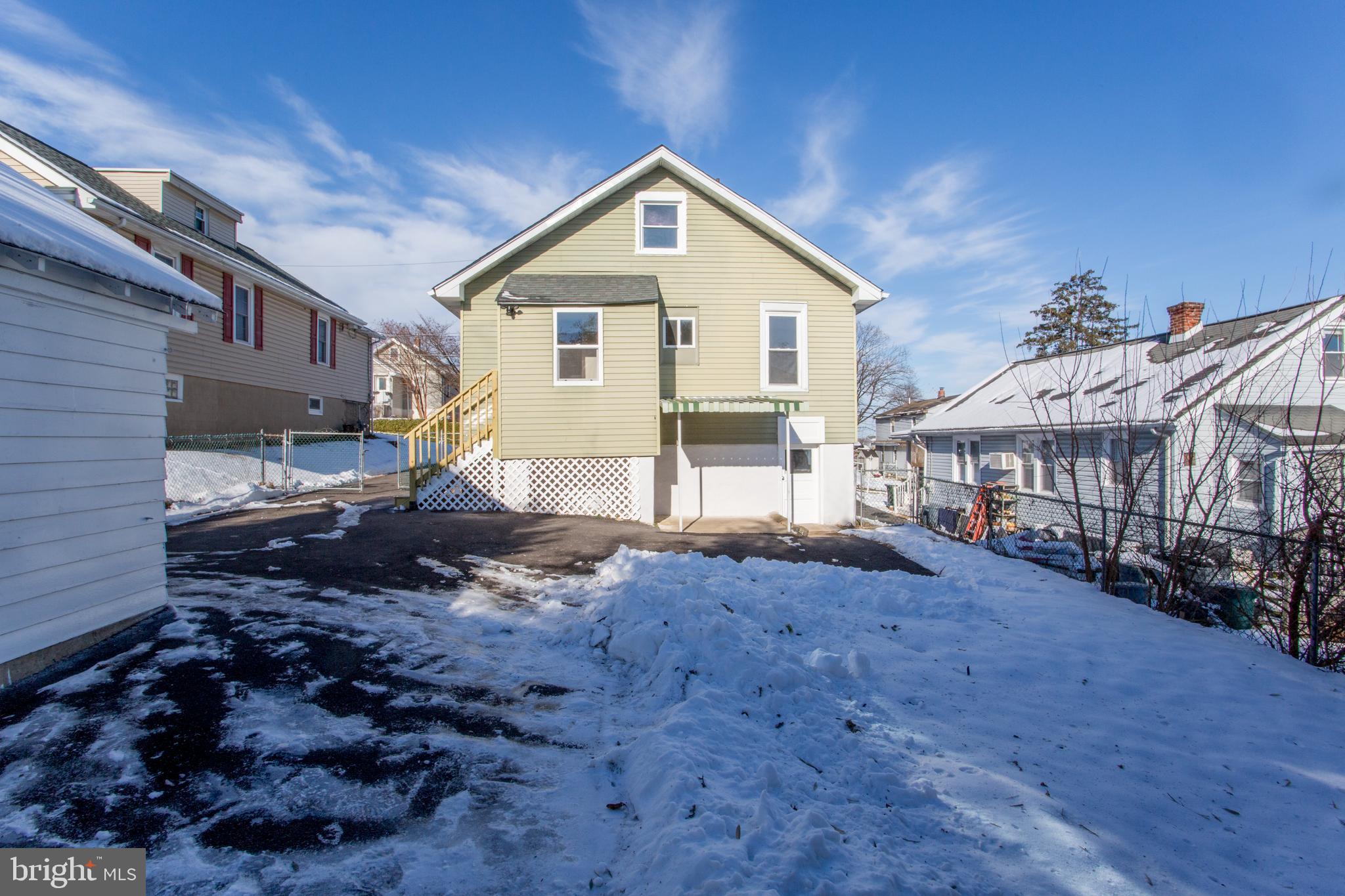 UPLAND VIL - Residential