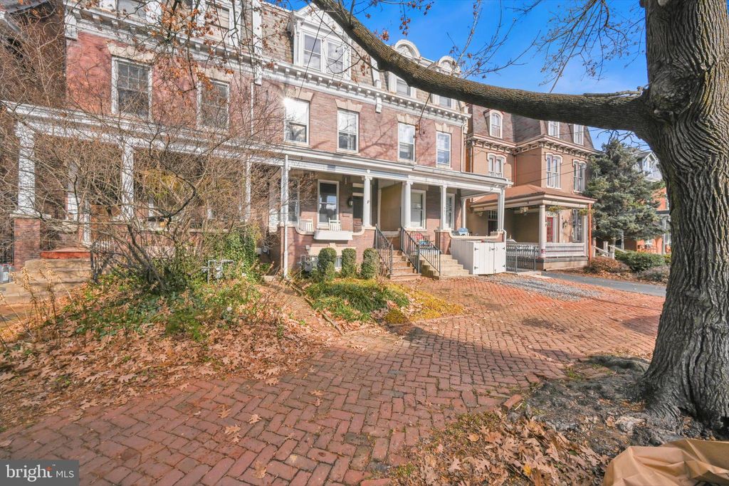 Photo of 443 W James Street, LANCASTER, PA 17603 (MLS # PALA2081804)