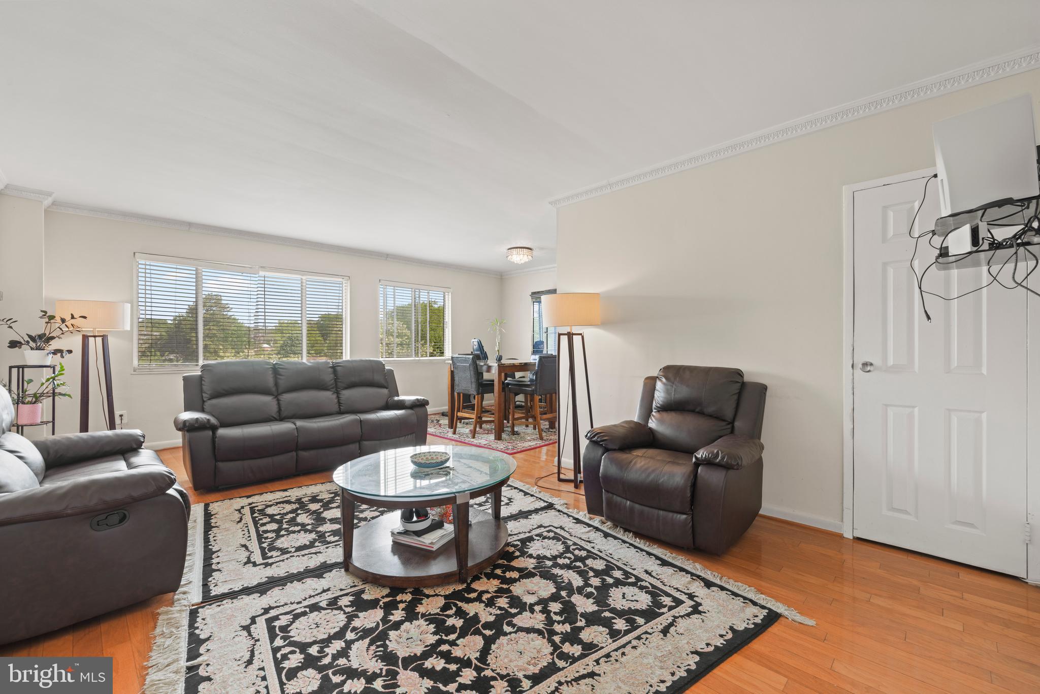 Charming and spacious 1-bedroom, 1-bath condo in one of Arlington’s most convenient locations! This bright, top-floor unit features an open living/dining area, an updated kitchen, and a large bedroom with ample closet space. Enjoy easy access to parks, shops, dining, and major commuter routes. Minutes to Ballston, Pentagon City, and D.C. Rent includes utilities (except internet/cable). A perfect place to call home! This unit can be rented furnished or unfurnished.