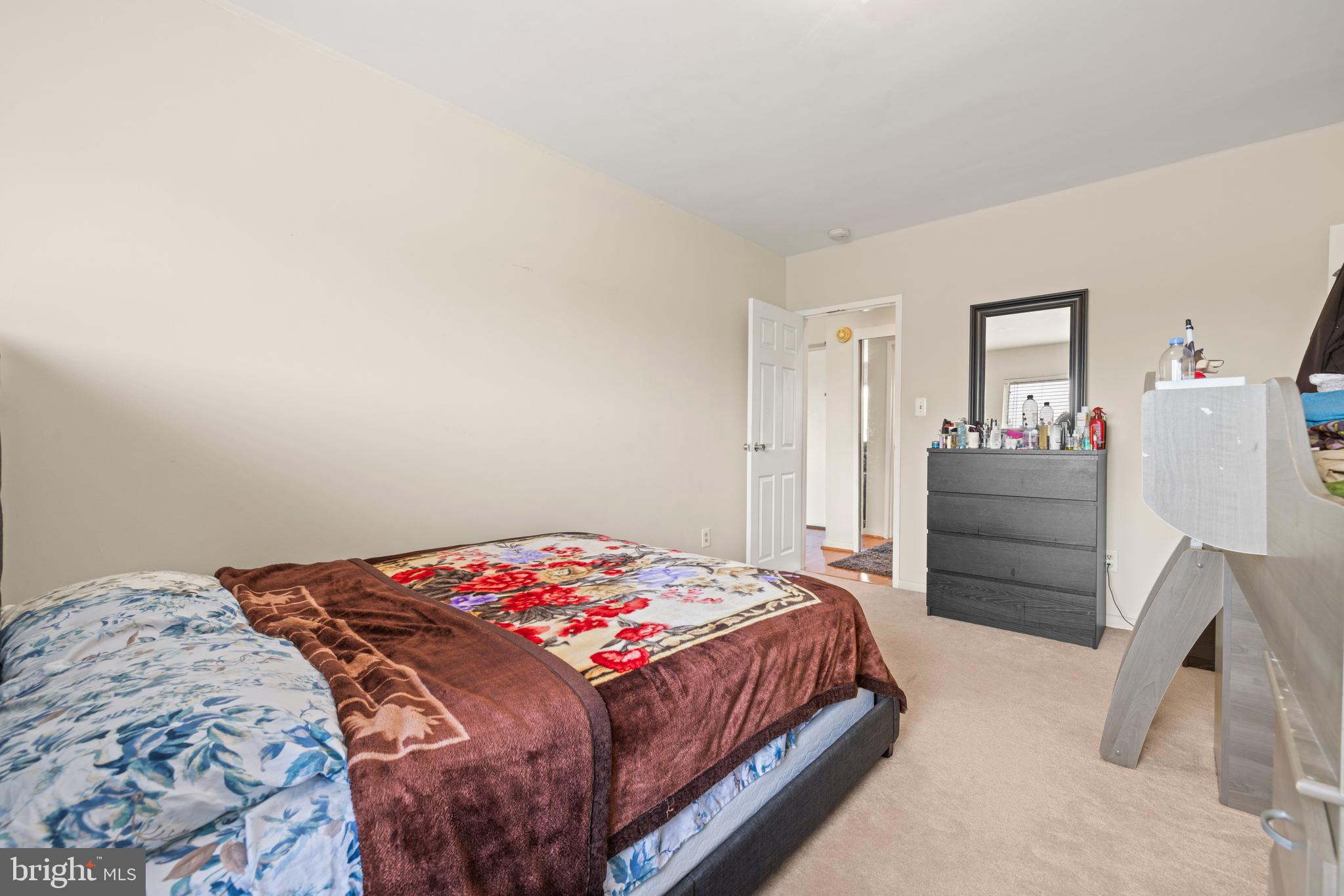 STRATTON HOUSE - Residential Lease