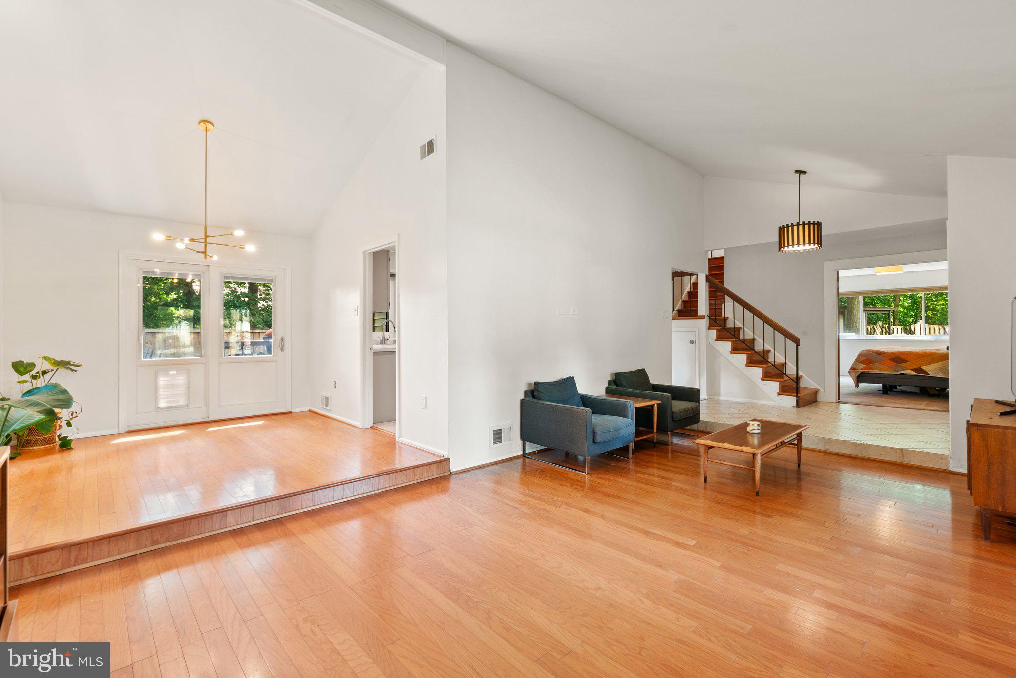 SUGARLAND RUN - Residential