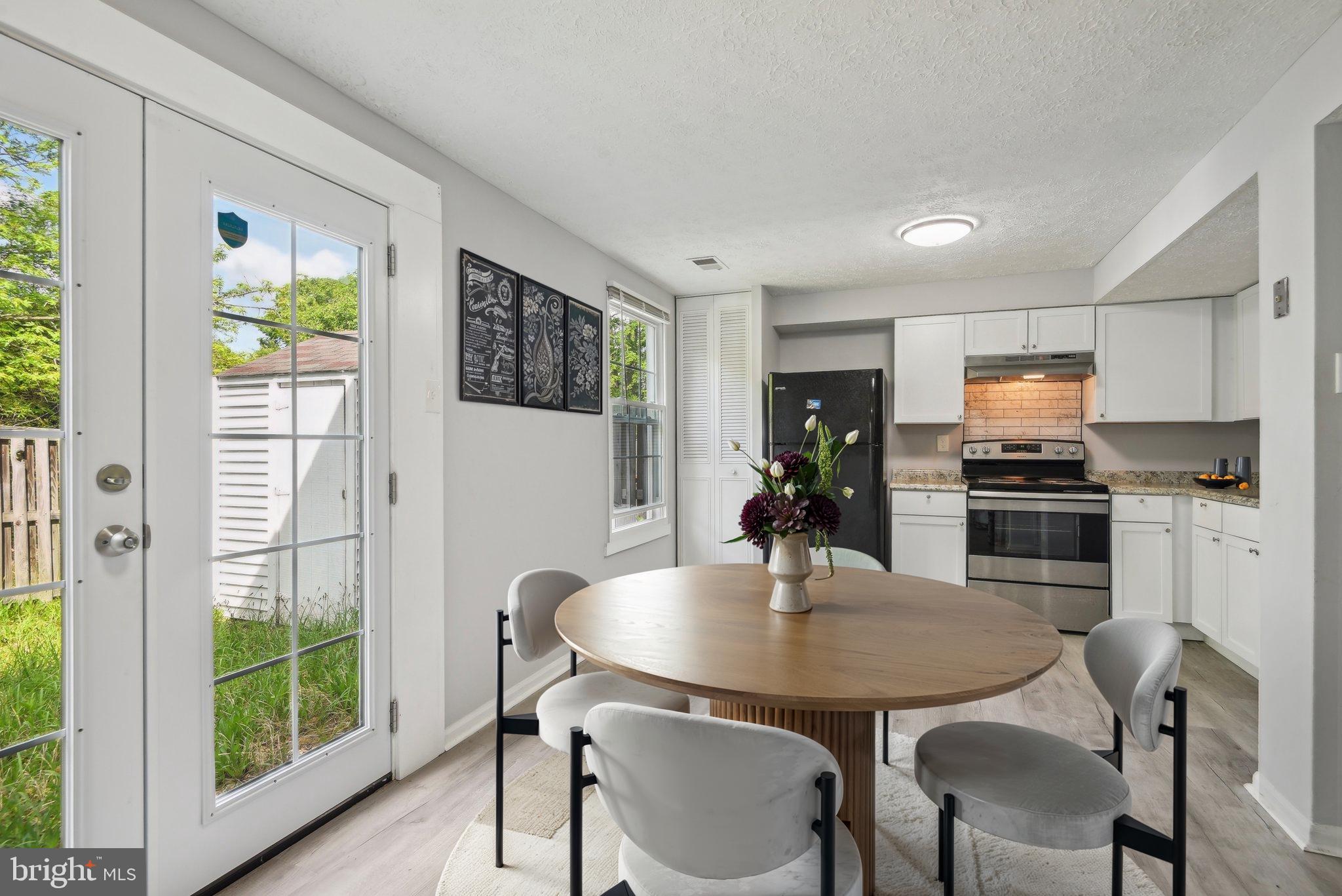 GREEN HOLLY WOODS - Residential