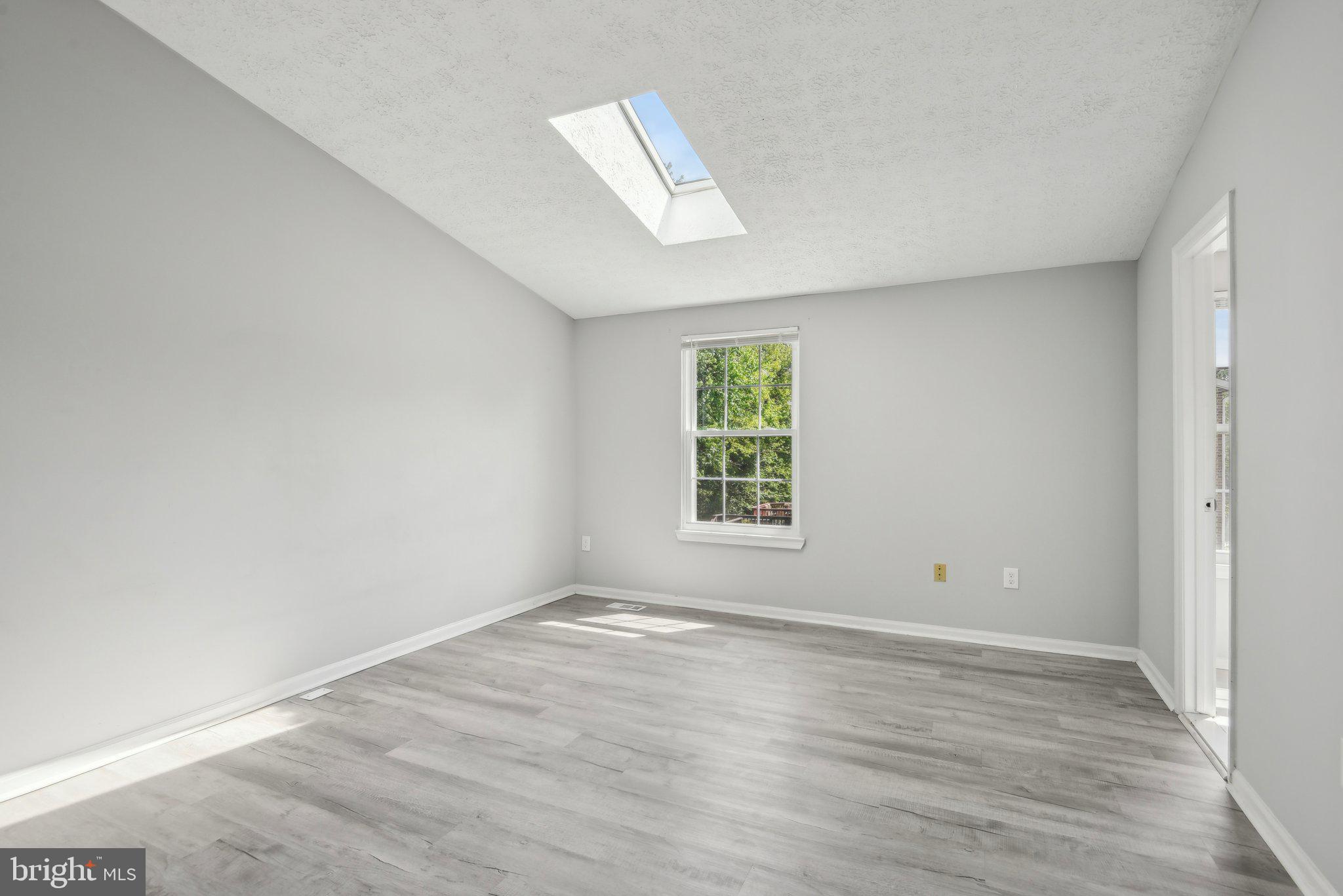 GREEN HOLLY WOODS - Residential